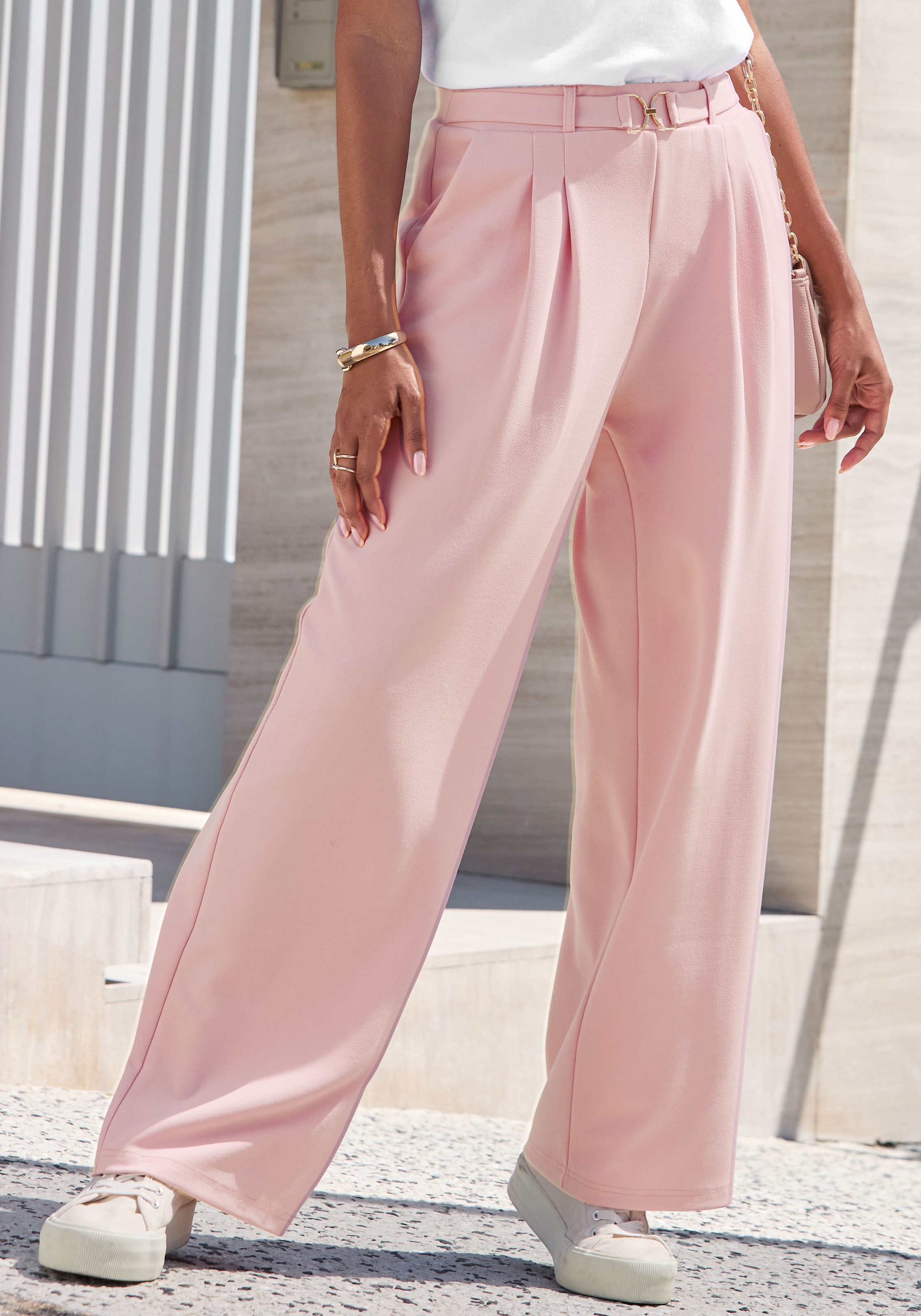 LASCANA Pantalon à enfiler »aus bügelfreier Ware mit weitem Bein«  Pantalon d'été, élégant et estival, chic business