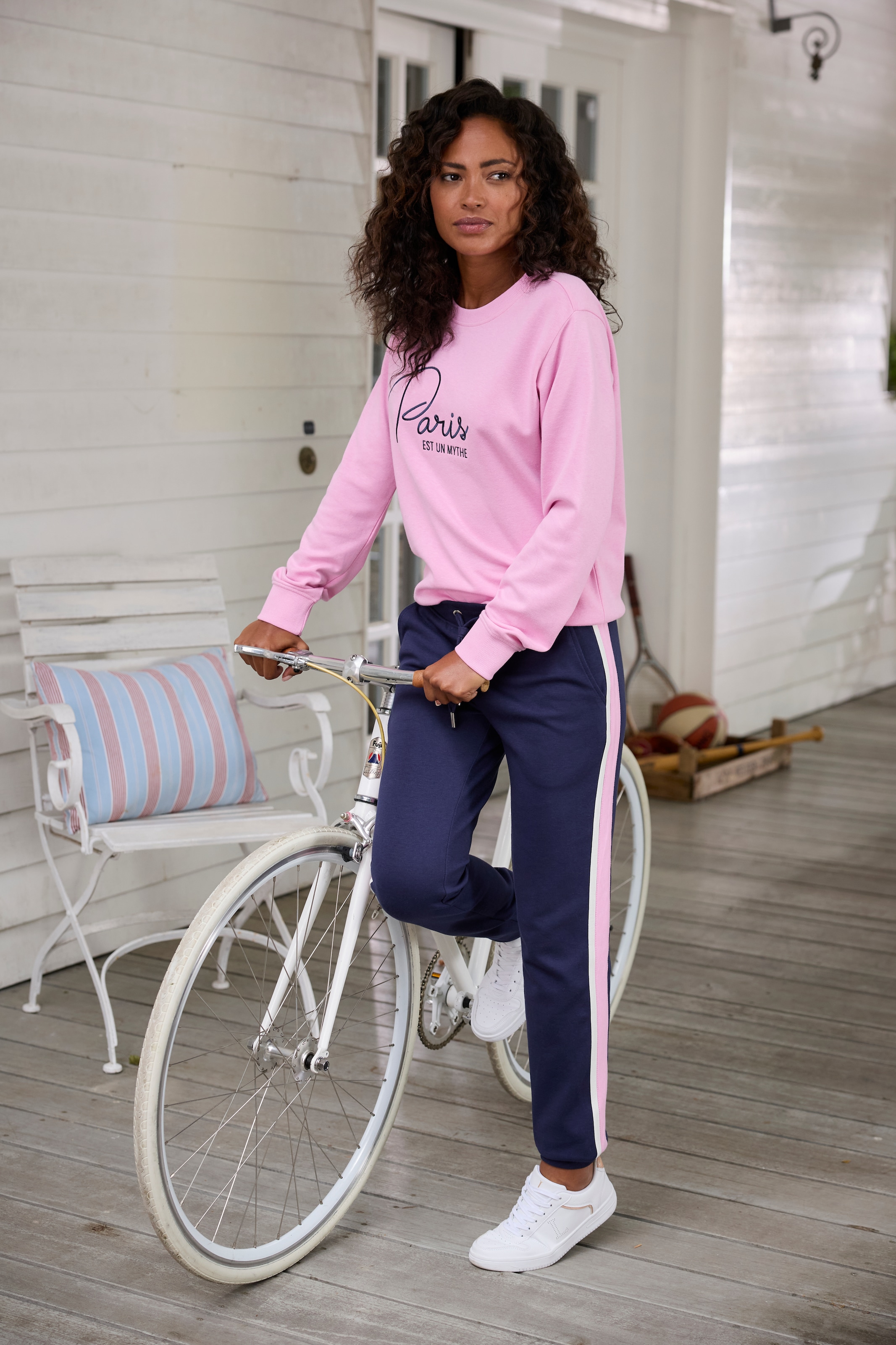 Vivance Sweatpants, (1 tlg.), Sweathose mit kontrast Einsätzen, Loungeanzug