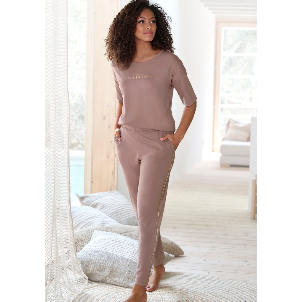Vivance Dreams Pyjama, (2 tlg.), mit schönem Foildruck