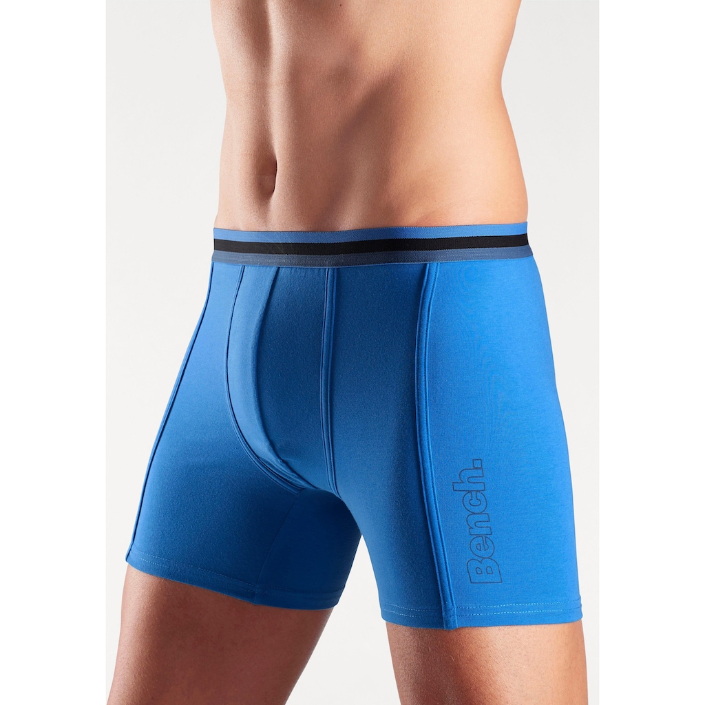 Bench. Langer Boxer, (Packung, 3 St.), Unterhosen mit elastischem Bund und Logodruck auf dem Bein