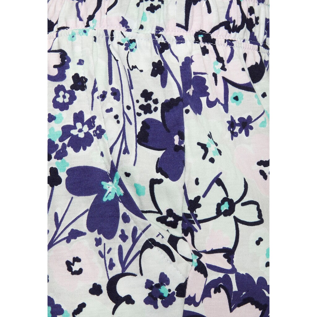 s.Oliver Pyjamashorts, mit schönem Allover-Print