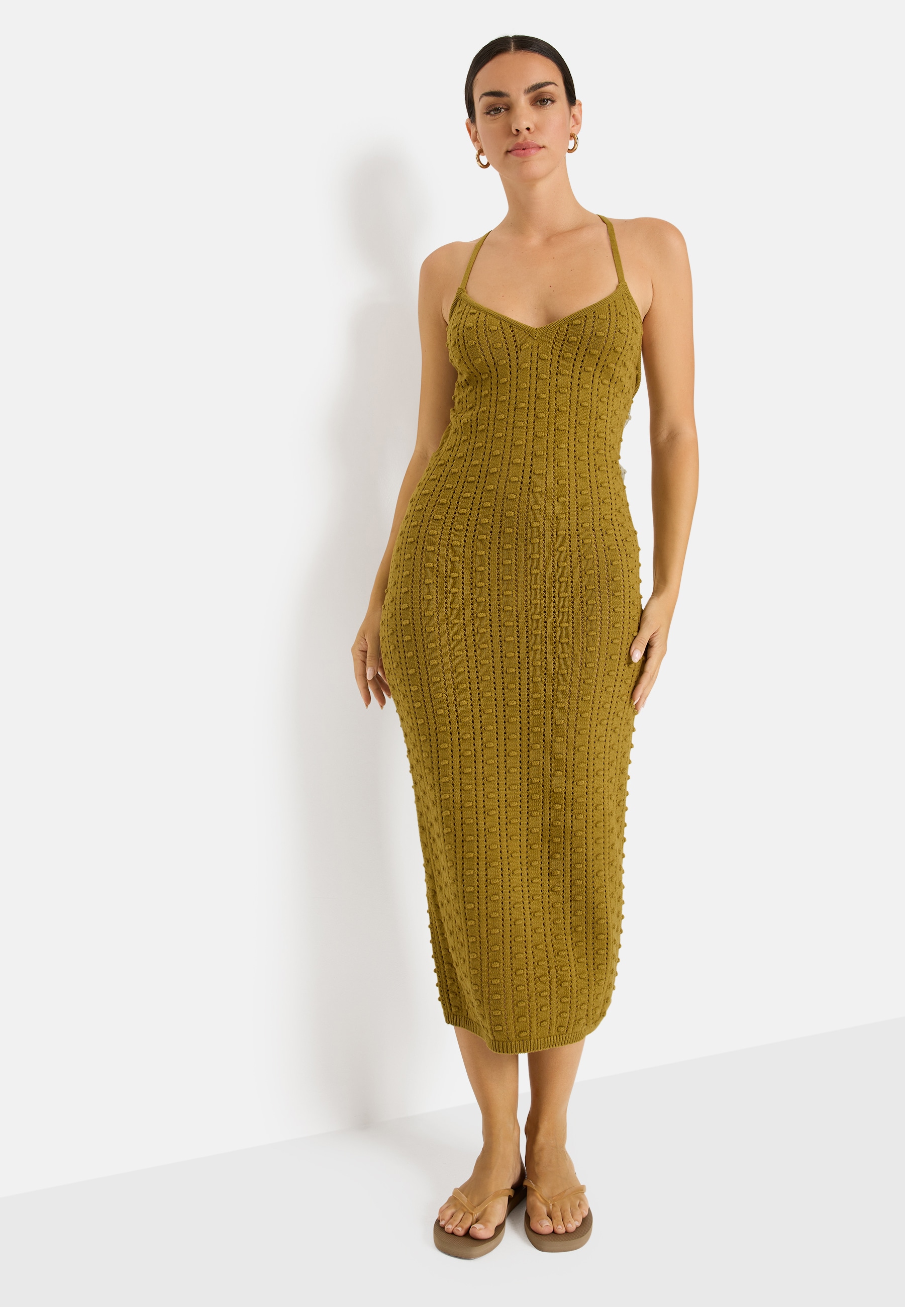 LSCN by LASCANA Robe en tricot »mit tiefem Rückenausschnitt« de longueur midi avec bretelles croisées au dos, robe midi, robe de plage