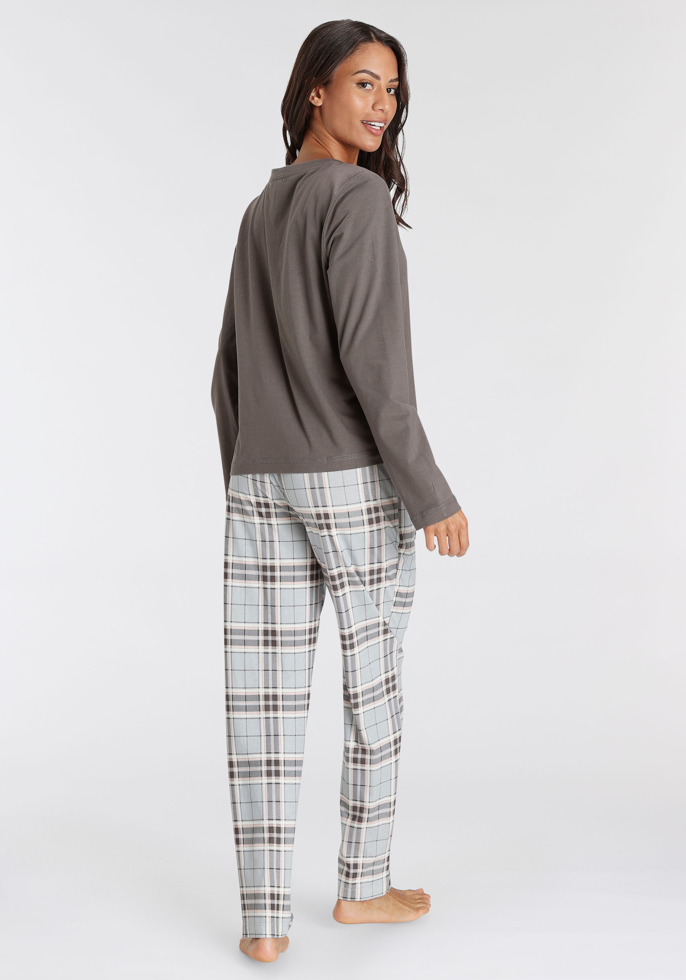 s.Oliver Pyjamaoberteil, in bequemer Weite