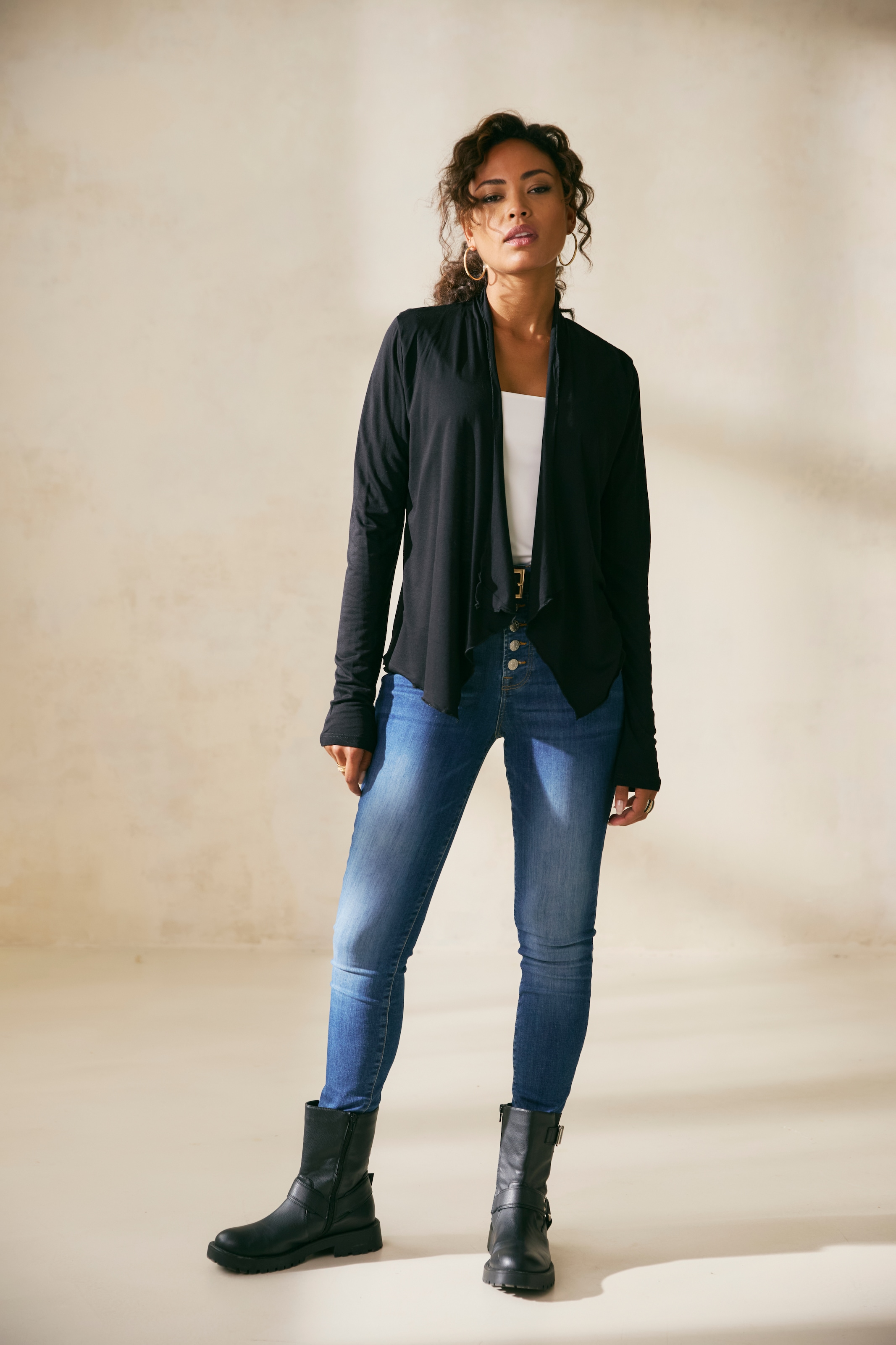 LASCANA High-waist-Jeans mit sichtbarer Knopfleiste und Stretch-Anteil, Skinny, High Waist