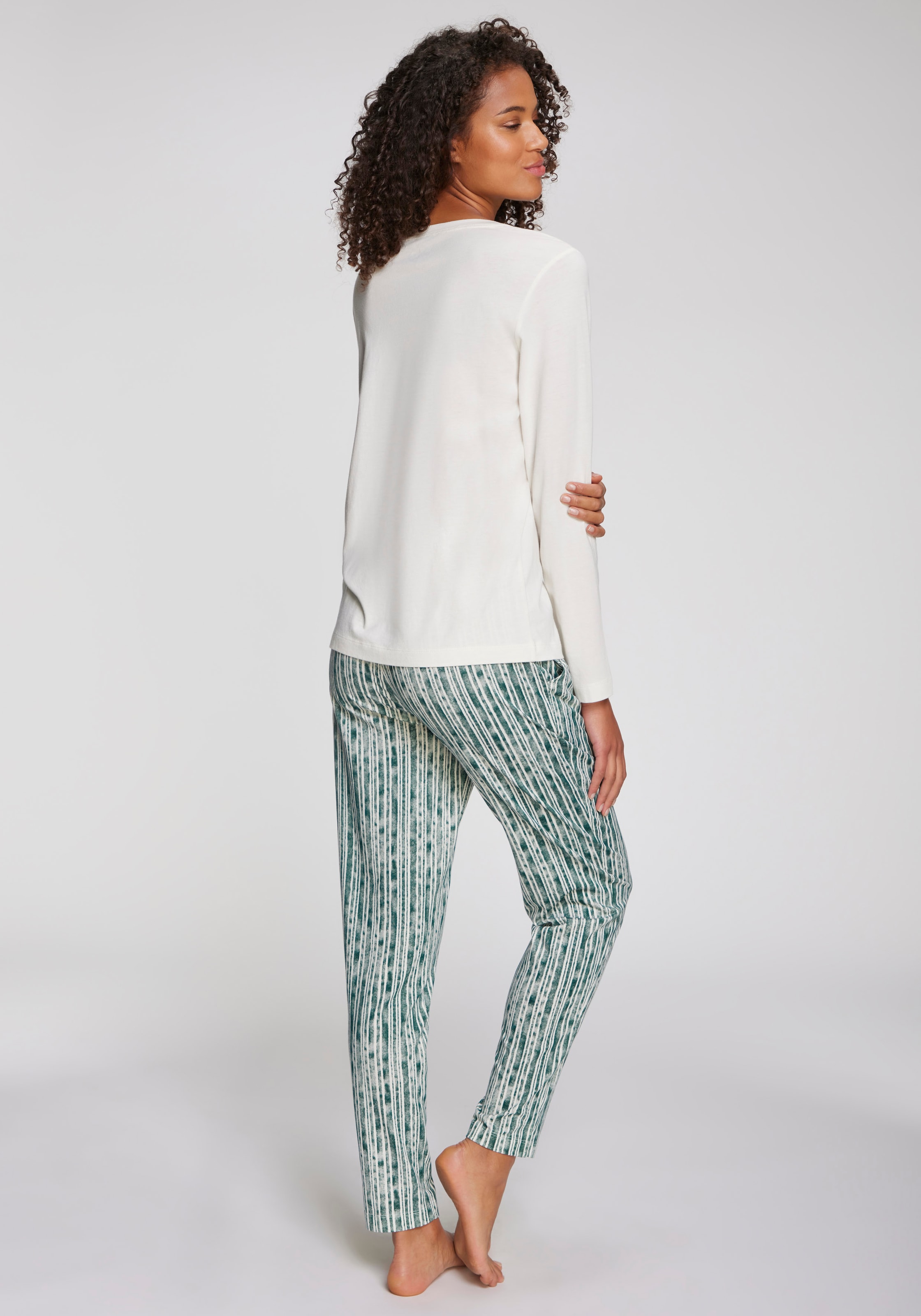 Vivance Dreams Pyjama Set, 2 tlg. Mit schönem Muster