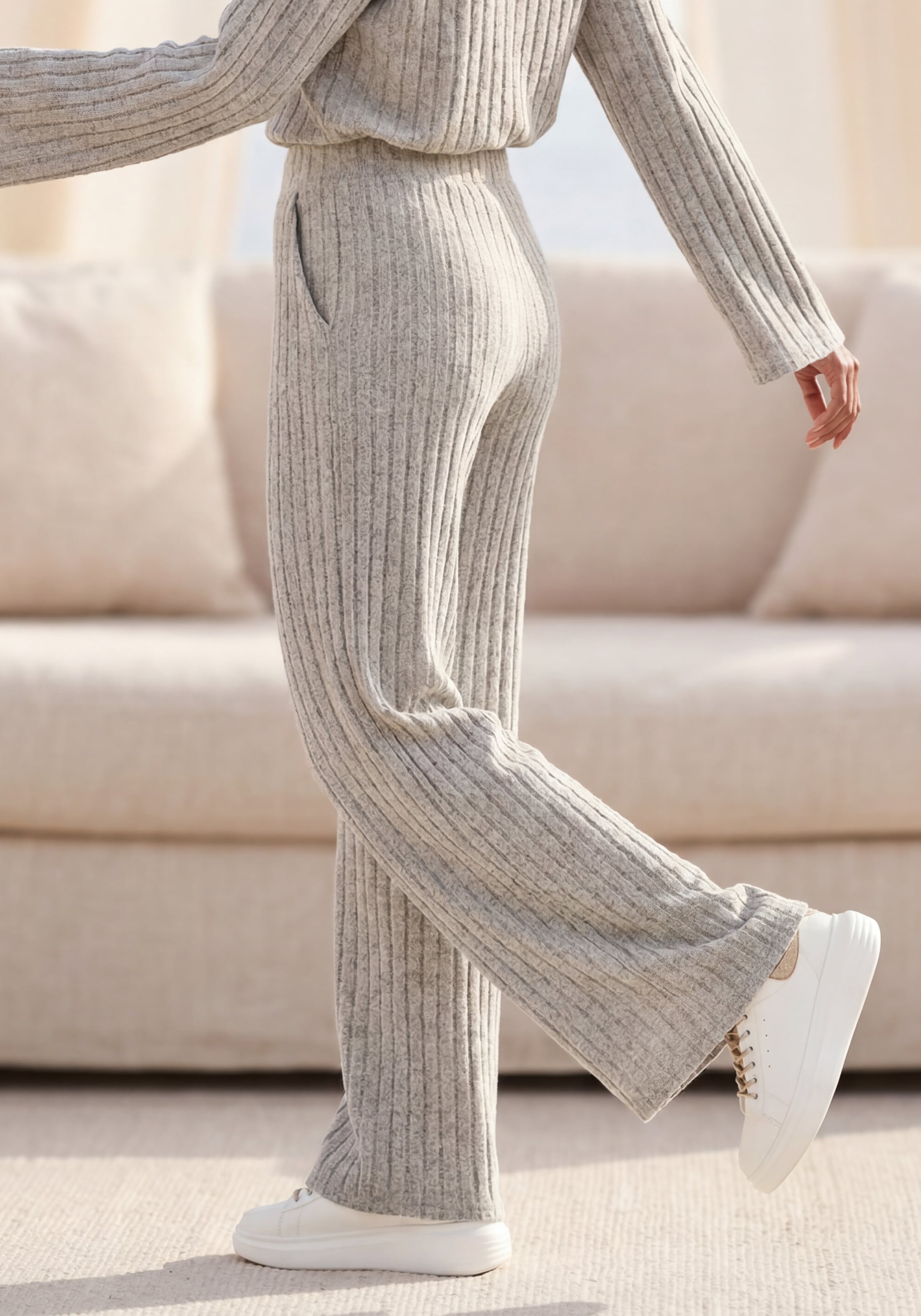 Vivance Schlupfhose »aus kuscheliger Rippware mit flauschigem Griff«  Relaxhose aus Rippstoff, bequeme Loungehose, lässige Jerseyhose