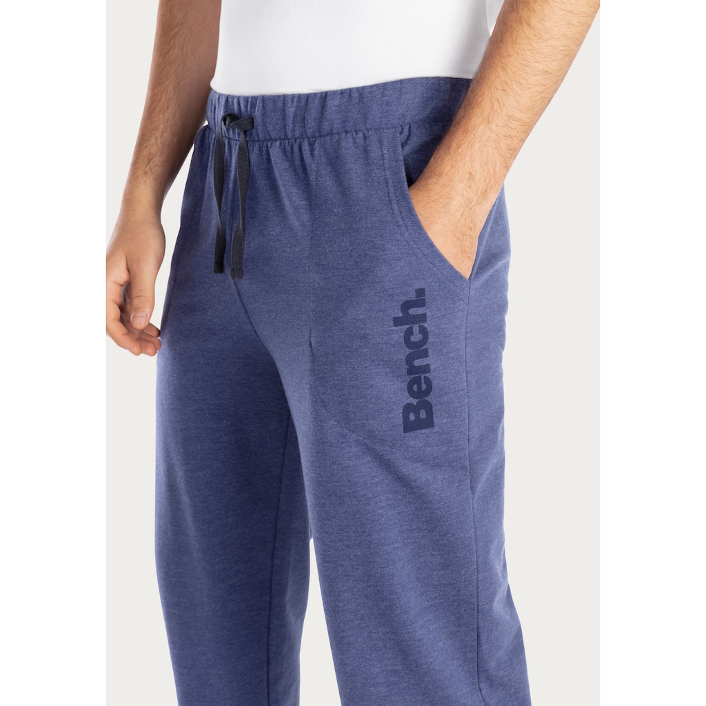 Bench. Loungewear Relaxhose, aus leichter Sweat-Qualität