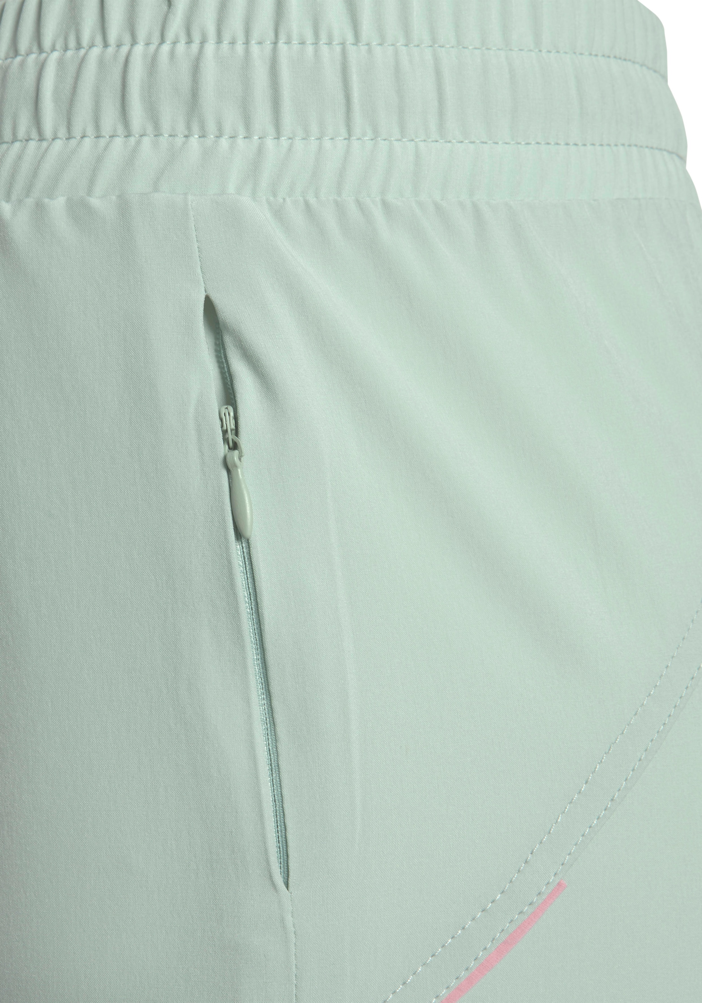 LASCANA ACTIVE Shorts, mit Reissverschlusstaschen