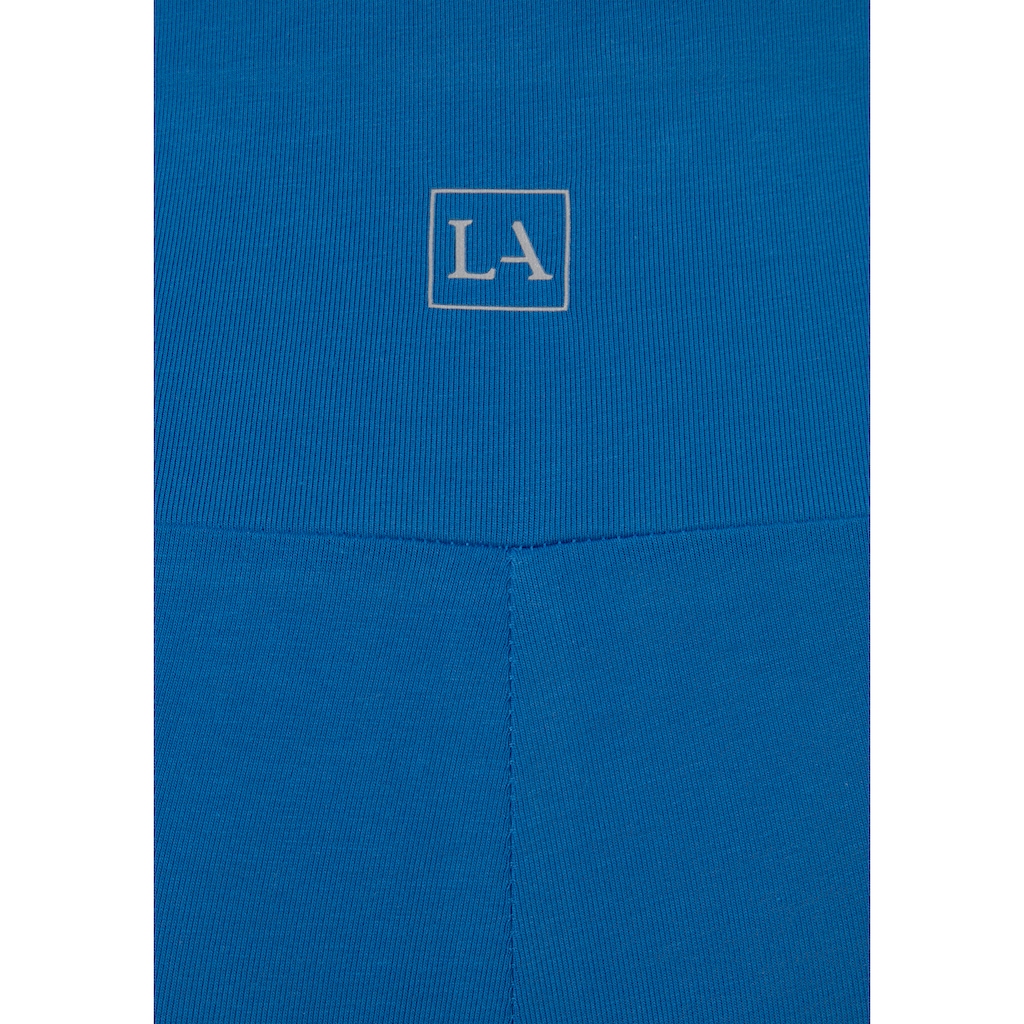 LASCANA Shorts, mit breitem Bündchen und Logodruck, Loungewear
