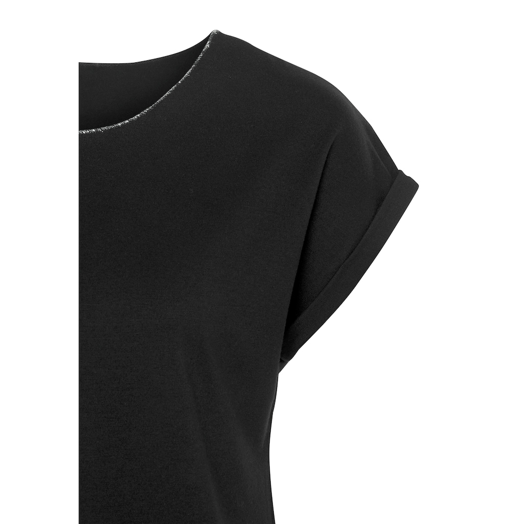 LASCANA Rundhalsshirt »mit eleganten Glitzerabschlüssen«, aus pflegeleichter Qualität
