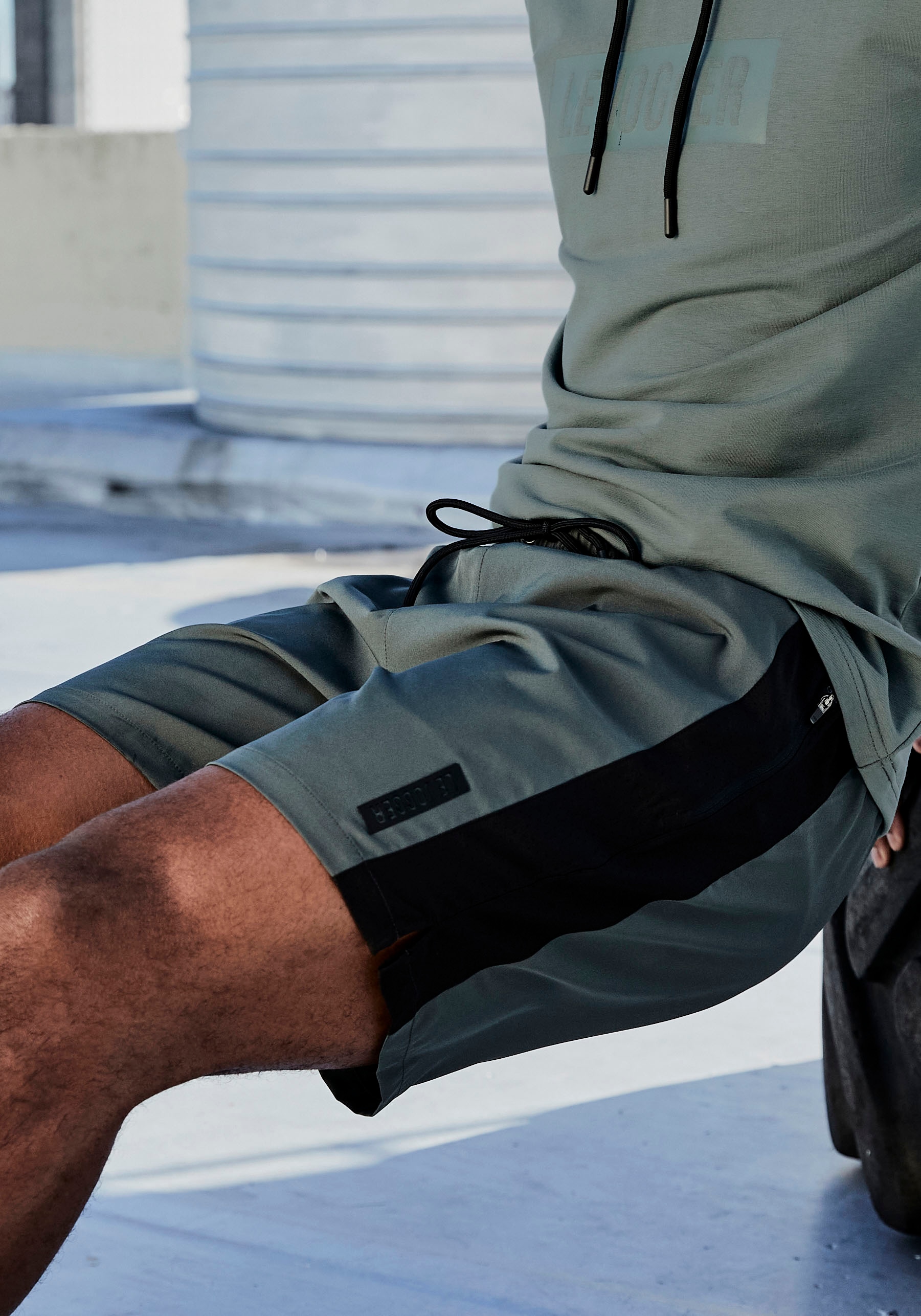 le jogger®  le jogger® Shorts, mit seitliche Mesheinsatz und Reissverschlusstaschen