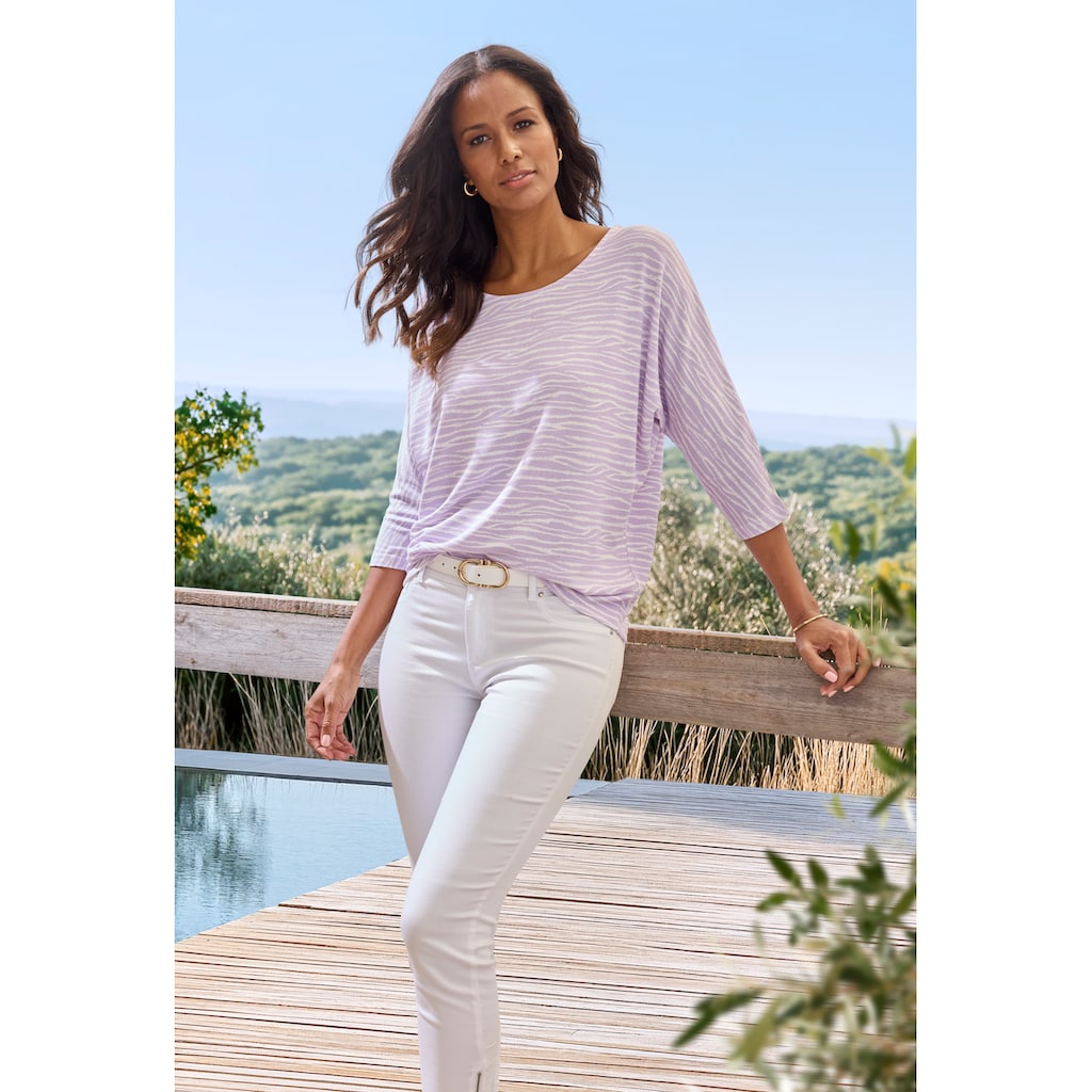 LASCANA 3/4-Arm-Shirt »mit modischem Zebra-Muster«, aus weichem Viskose-Strick