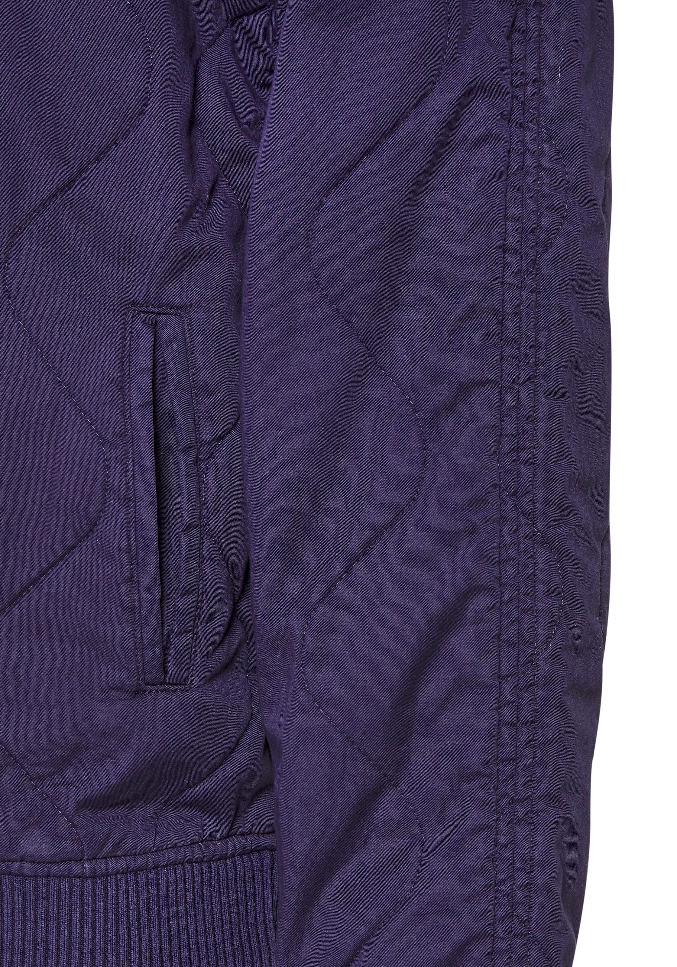 LASCANA Steppjacke, in leicht verwaschener Optik mit Taschen, Bomber-Design
