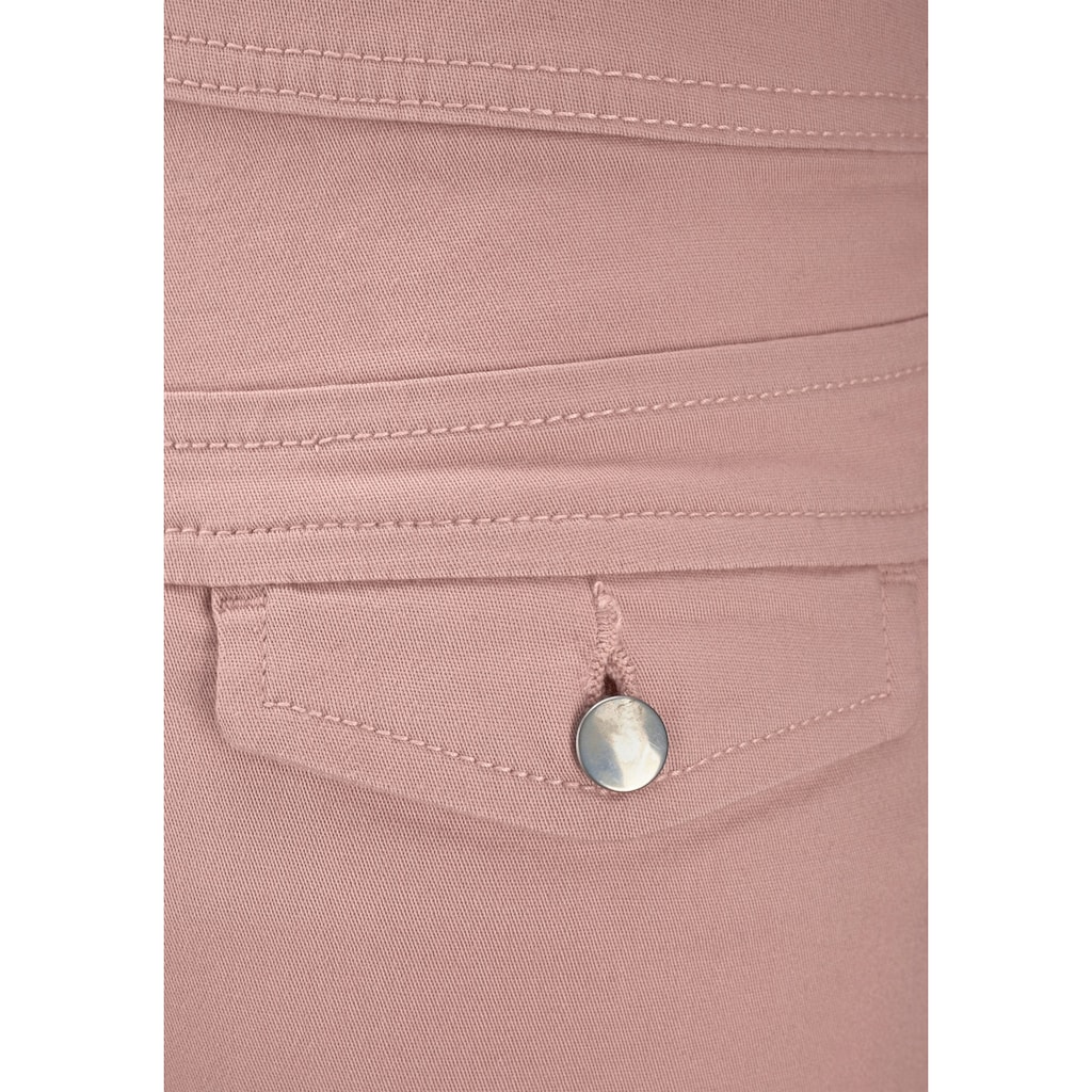 LASCANA Shorts, aus Baumwollstretch mit Taschen, kurze Hose, Freizeitlook