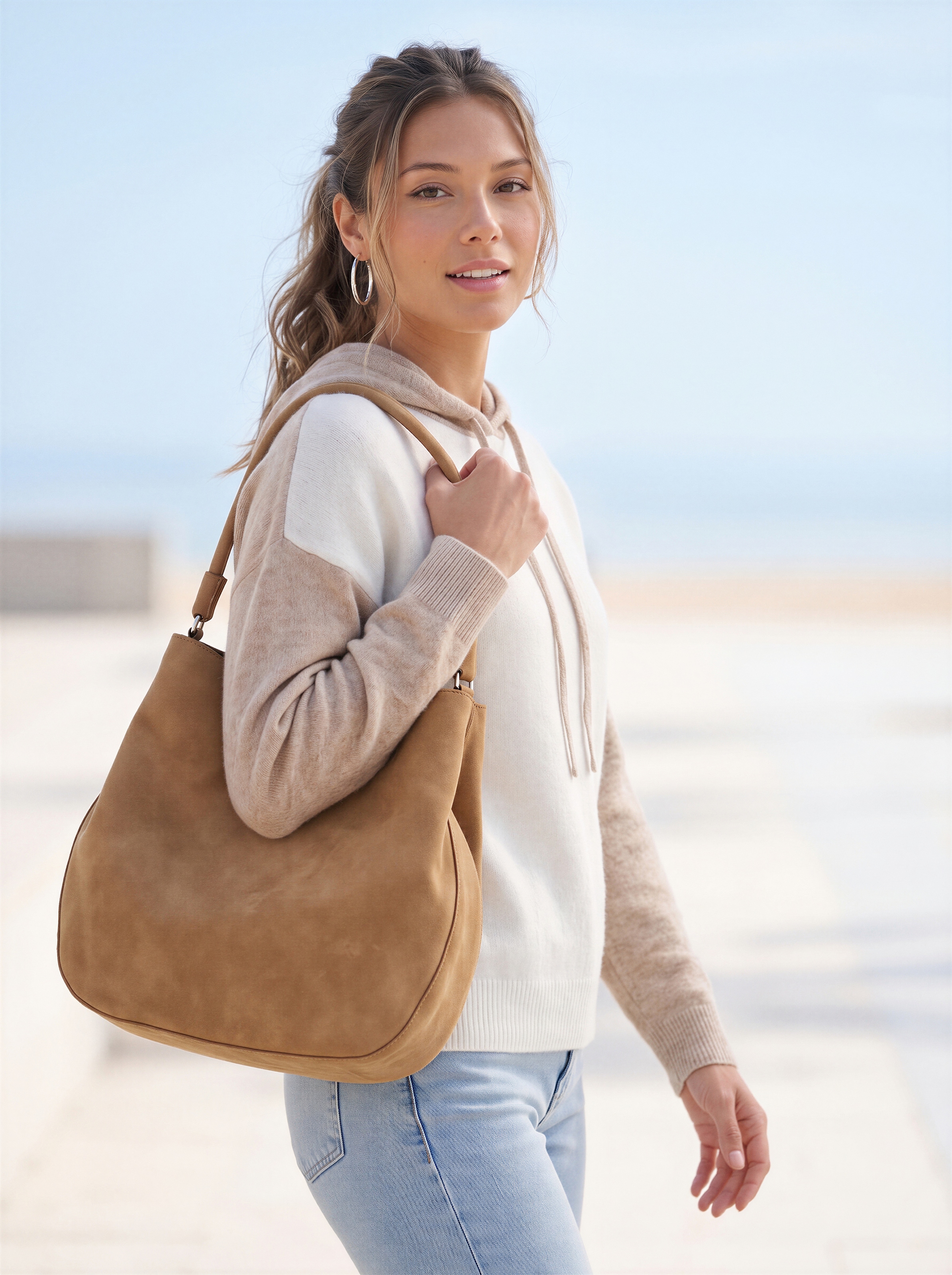Vivance Kapuzenpullover »in lässiger Colorblock-Optik aus softer Strickware« Pullover mit Kapuze, Kuschelpullover, locker und kaschierender Schnitt