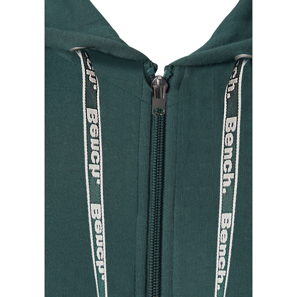 Bench. Loungewear Kapuzensweatjacke, mit farblich abgesetzten Ärmeln, Loungeanzug
