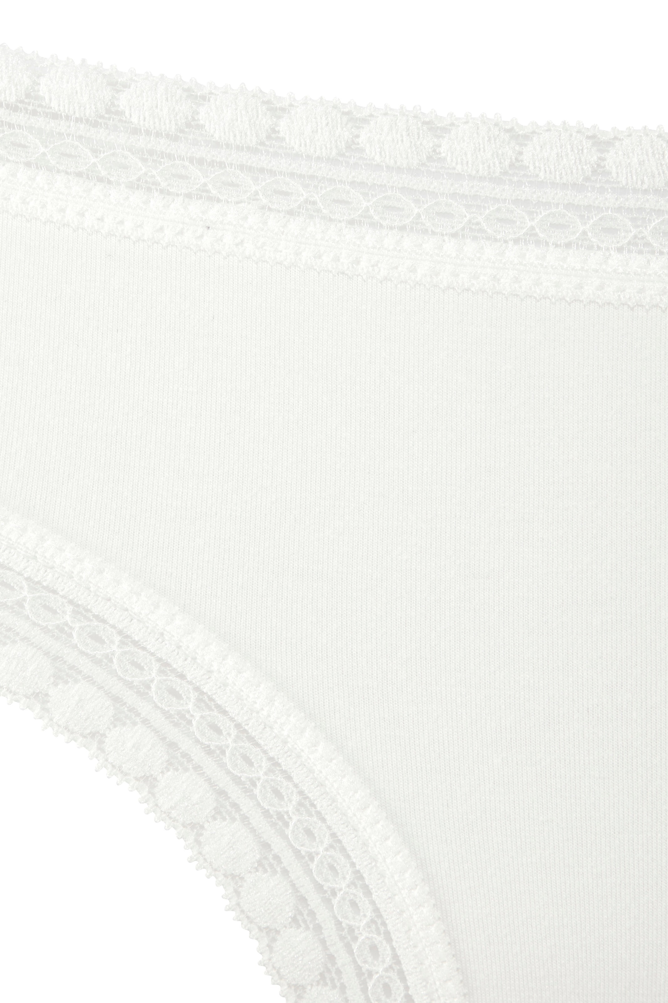 LASCANA Brasilslip, (3er-Set), aus elastischer Baumwolle mit weicher Spitze