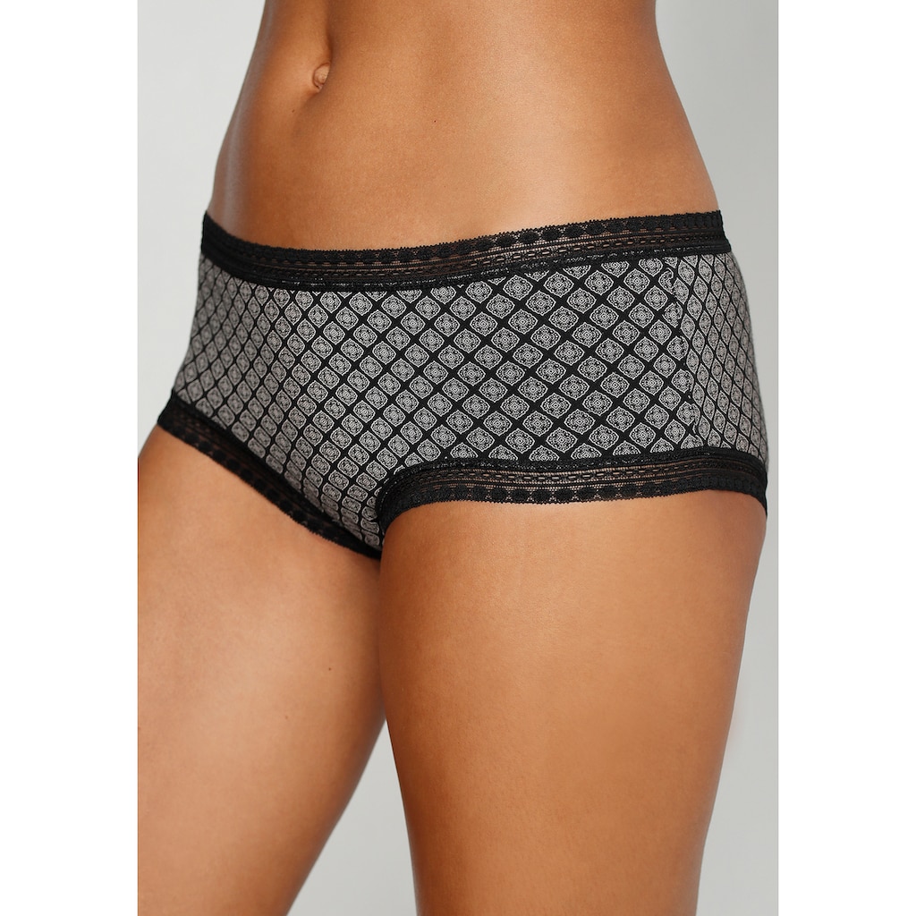 LASCANA Panty, (3er-Pack), aus elastischer Baumwolle mit weicher Spitze
