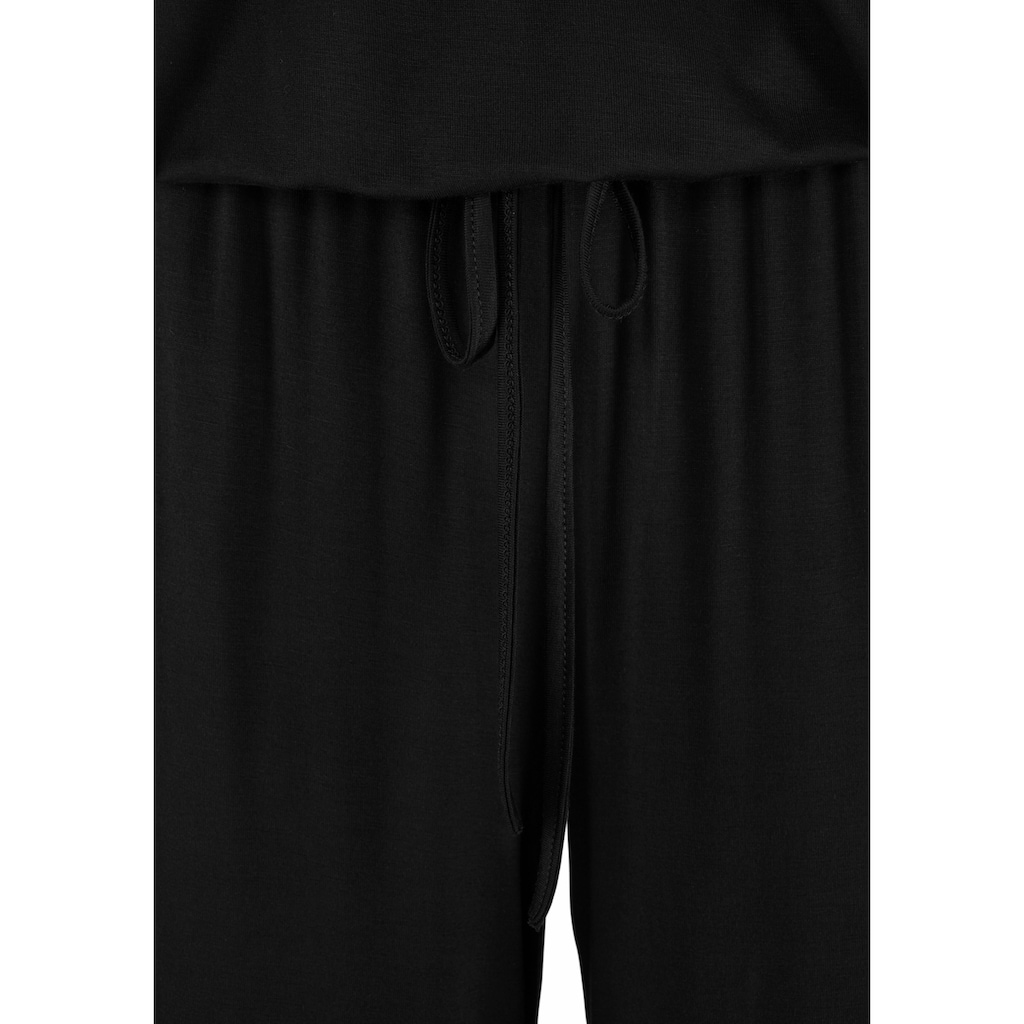 LASCANA Neckholder-Overall, mit Spitzeneinsatz am Ausschnitt, sommerlicher Jumpsuit mit Taschen