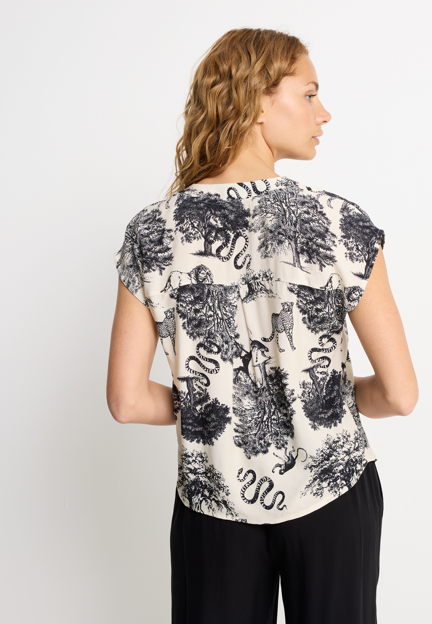 LASCANA Blouse à enfiler avec imprimé intégral et boutons, blouse manches courtes, estivale