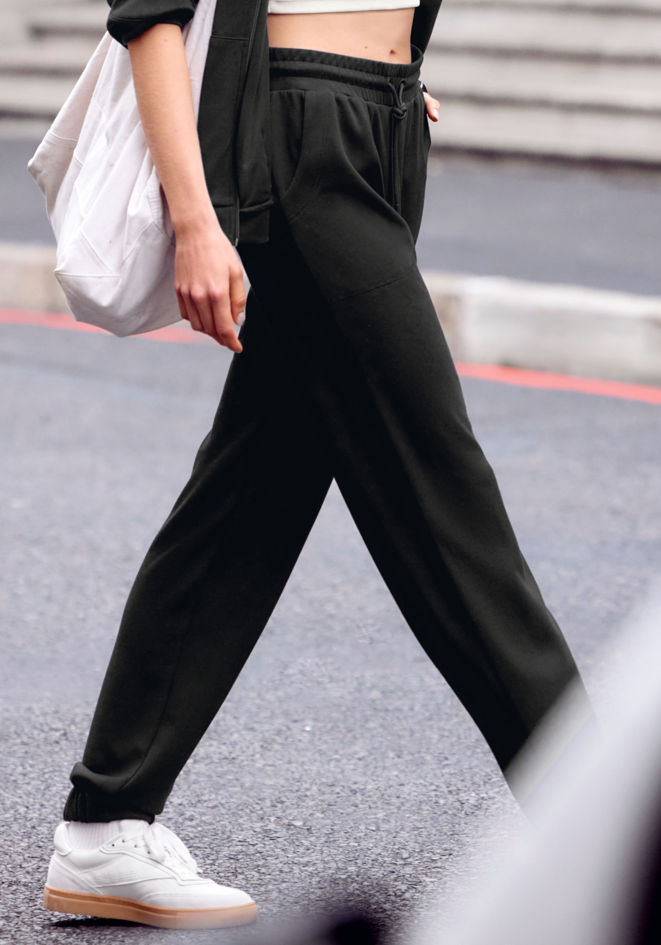 Copenhagen Studios Loungehose extra softes Material
