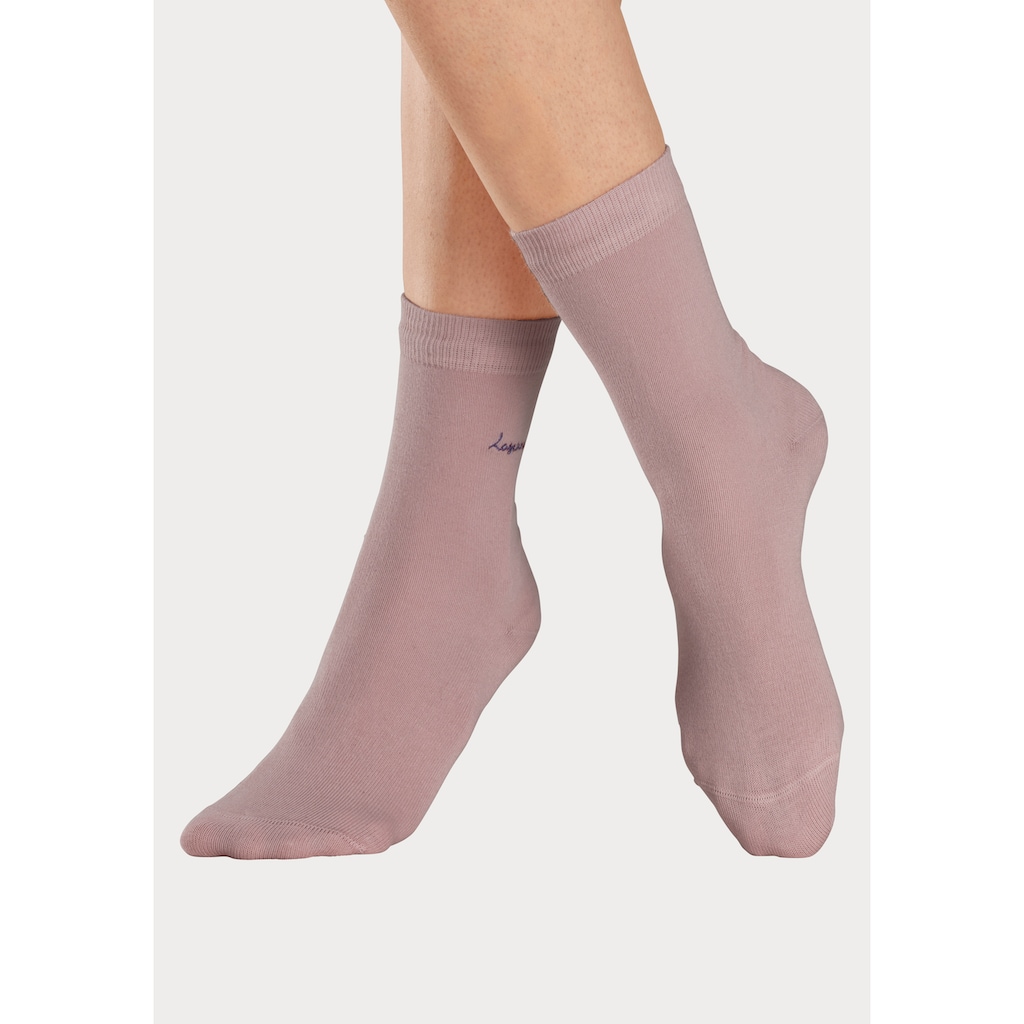 LASCANA Basicsocken, (Box, 7 Paar), mit hochwertiger Logo Stickerei
