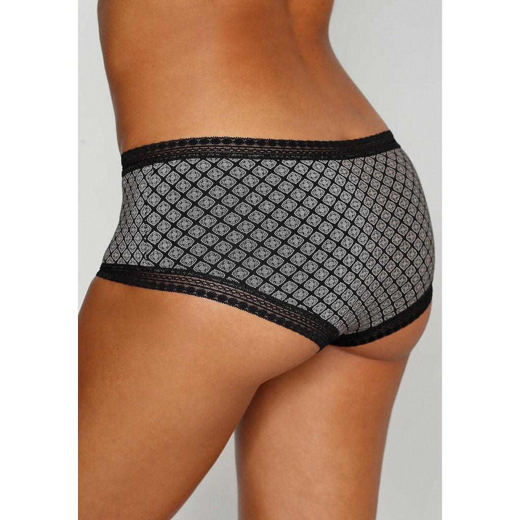 LASCANA Panty, (3er-Pack), aus elastischer Baumwolle mit weicher Spitze
