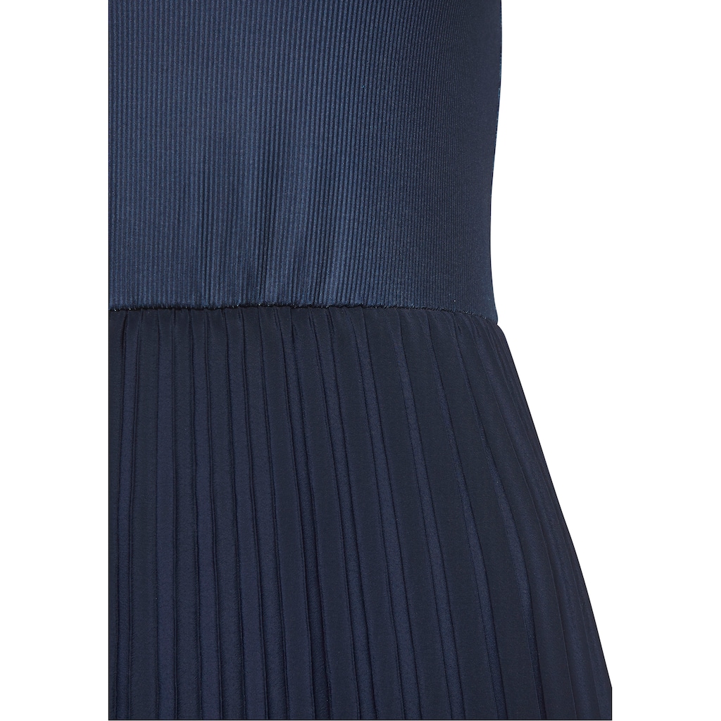 LASCANA Midikleid, mit Plisseerockteil, Basic, modisch