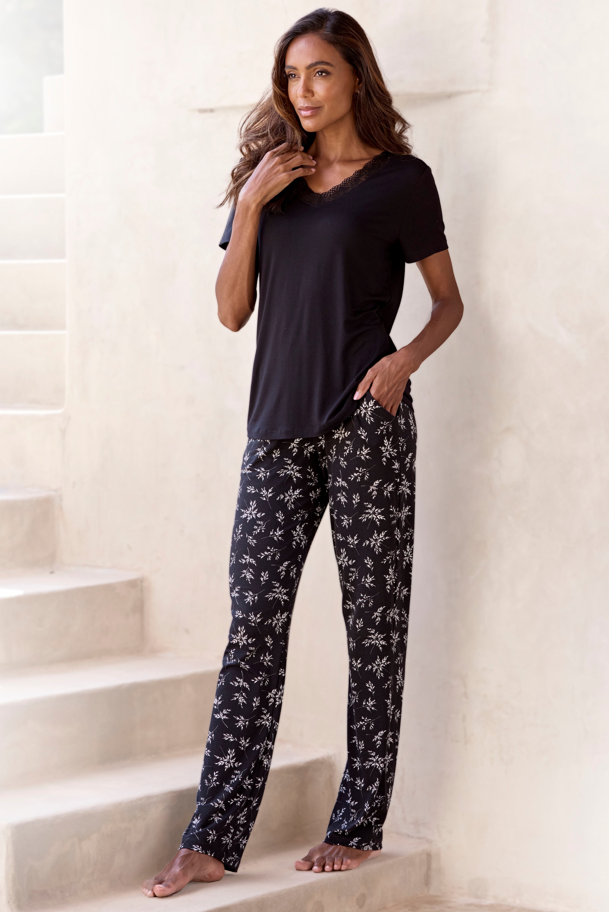 Vivance Dreams Pyjama Set, 2 mit süssem Blumen-Print