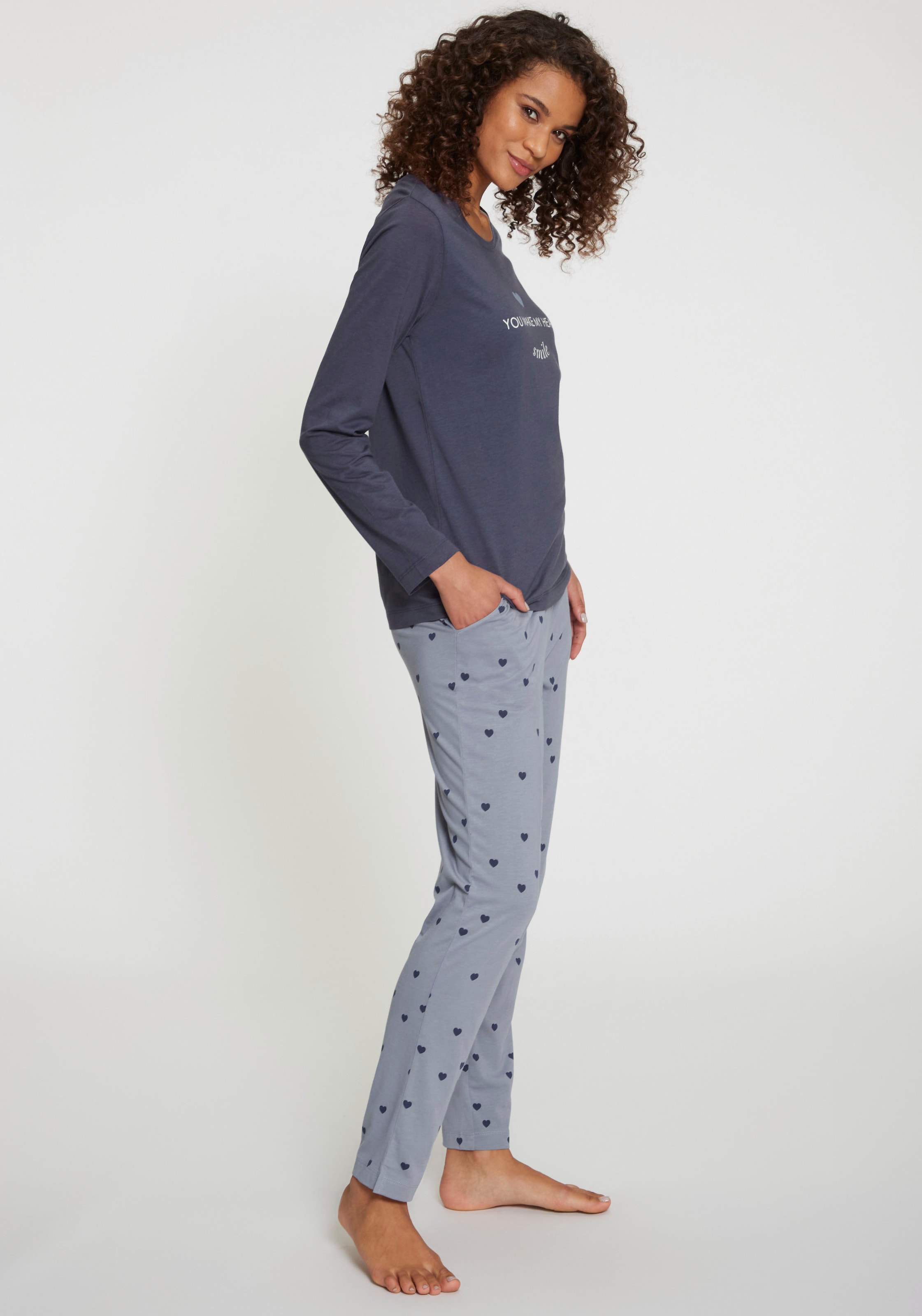 Vivance Dreams Pyjama, (2 tlg.), mit süssem Schrift-Aufdruck
