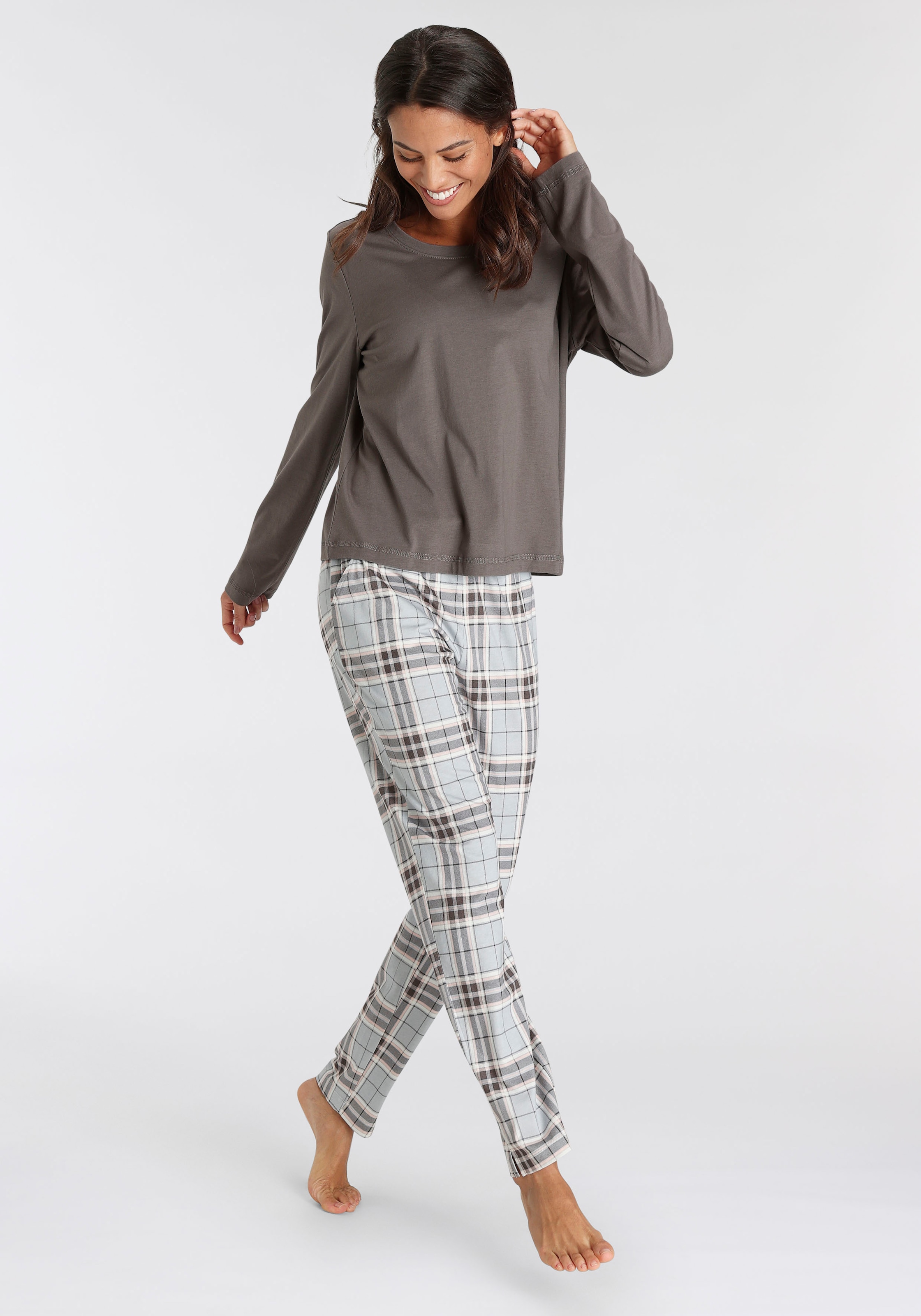 s.Oliver Pyjamaoberteil, in bequemer Weite