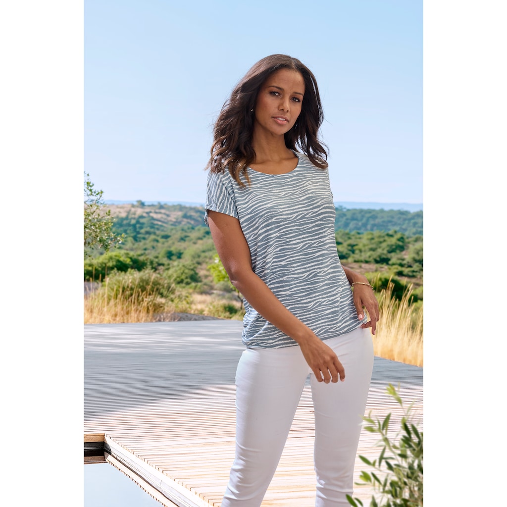 LASCANA Kurzarmshirt »mit modischem Zebra-Muster«, aus weichem Viskose-Strick