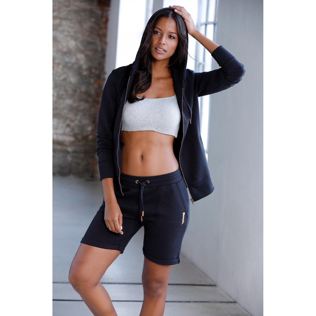 Bench. Loungewear Bermudas, mit aufgeschlagenen Beinsäumen und seitlichen Taschen, Loungewear