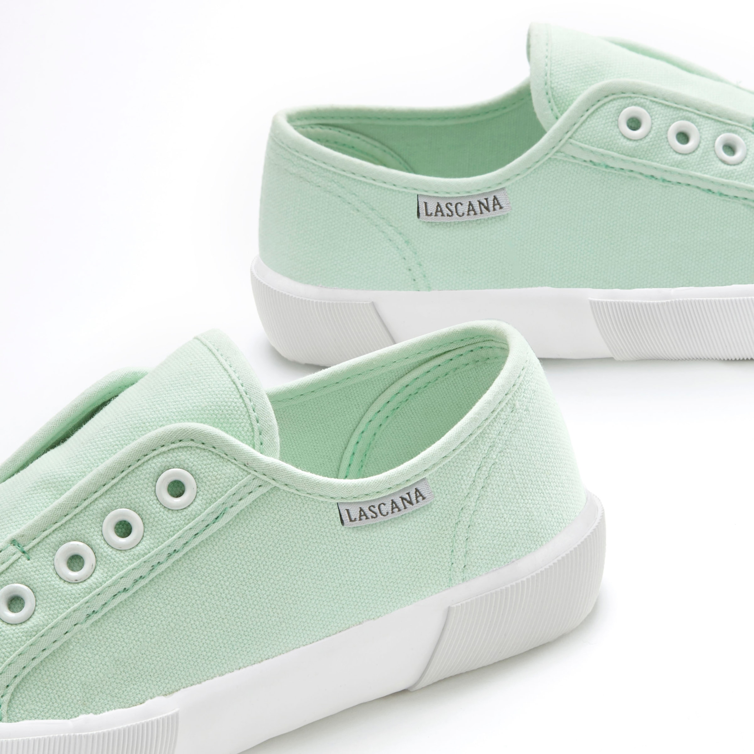 LASCANA Sneaker, Slipper, Halbschuh, Slip-On-Sneaker bequem zum Reinschlüpfen, Slip-Ons