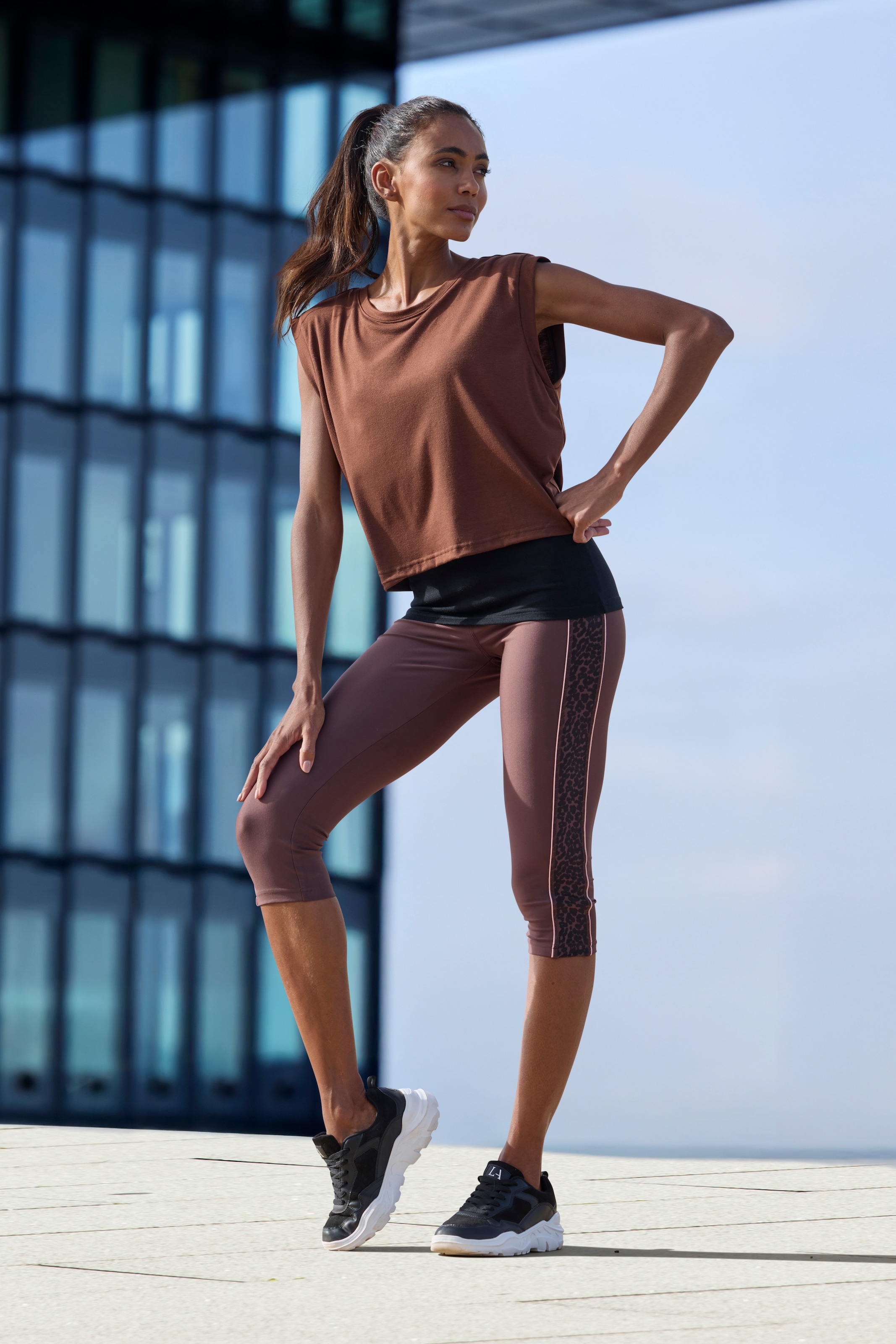 LASCANA ACTIVE 2-in-1-Shirt »Tropical« im doppellagigen Look