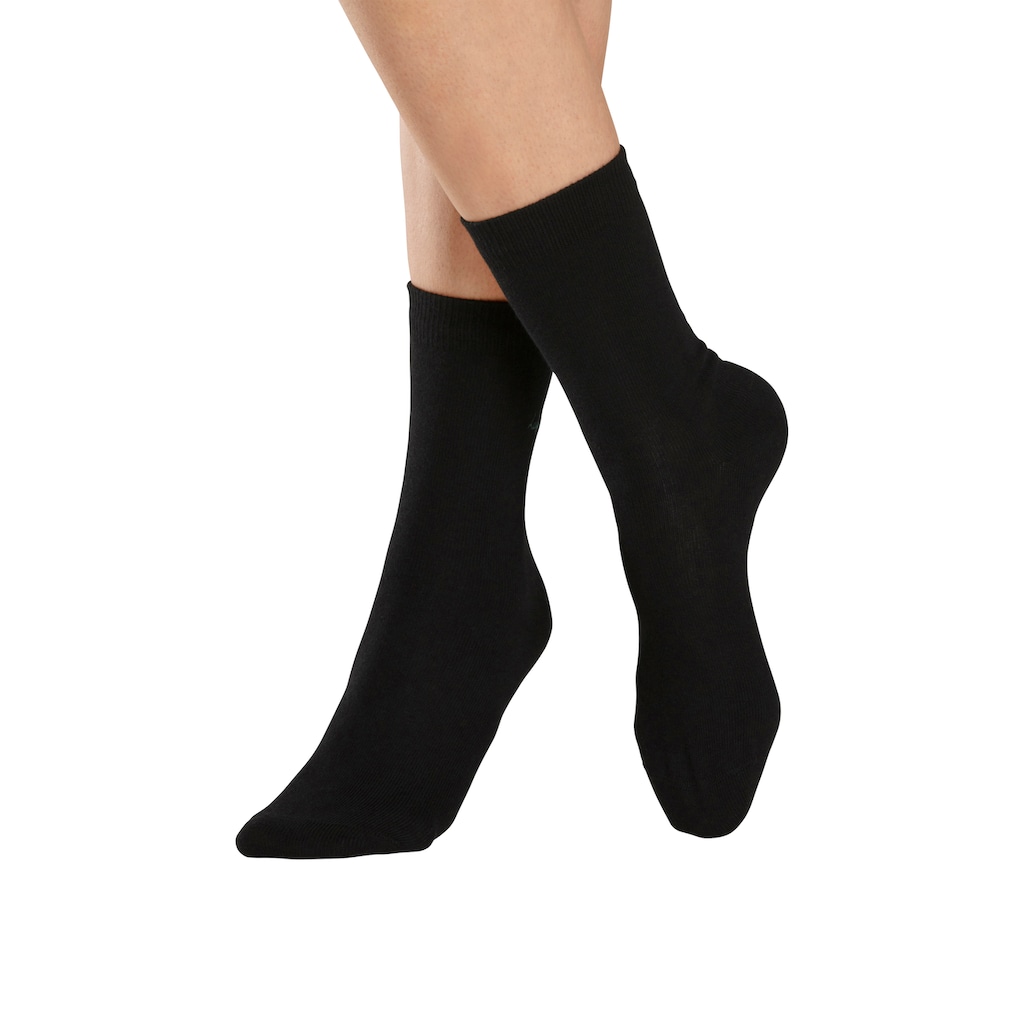 LASCANA Basicsocken, (Box, 7 Paar), mit hochwertiger Logo Stickerei