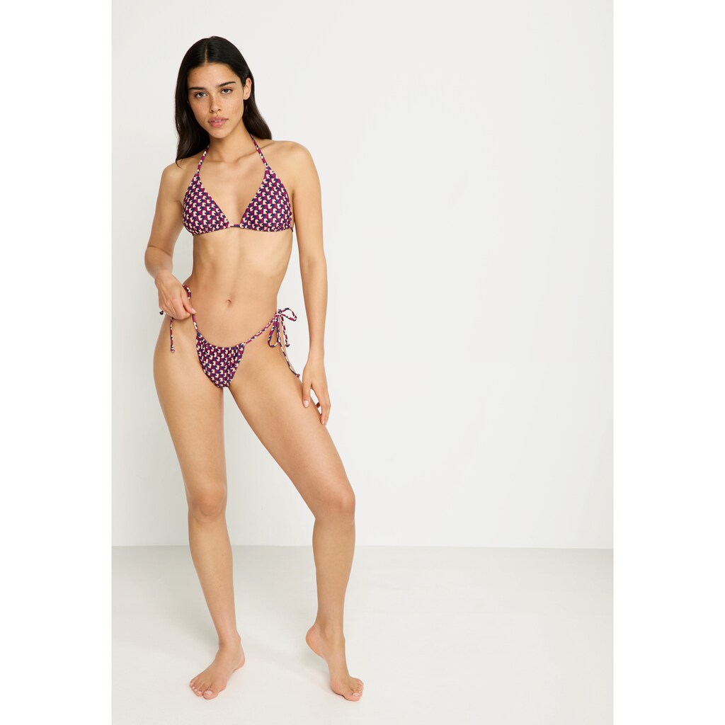 LSCN by LASCANA Triangel-Bikini, mit trendigem Allover-Print