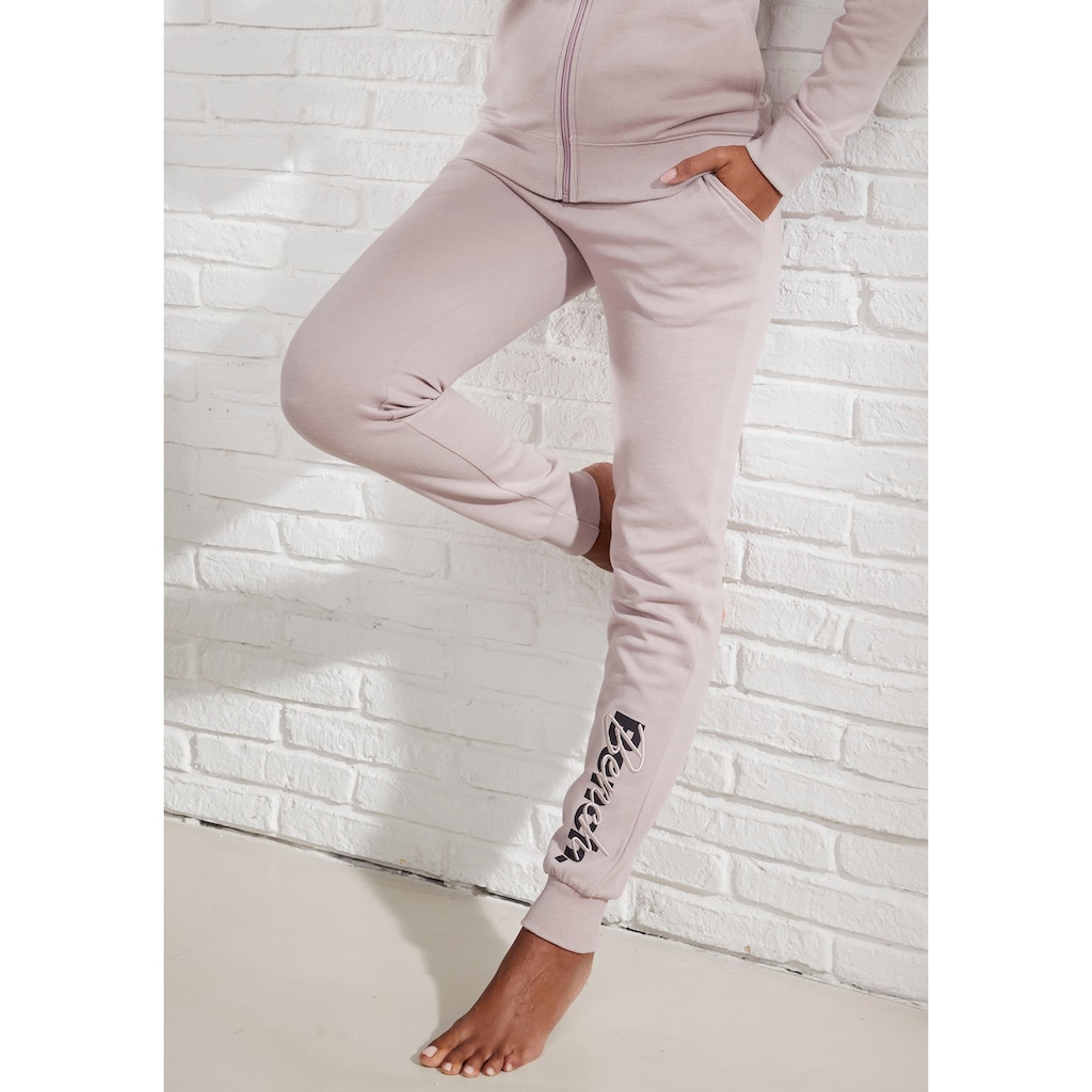 Bench. Loungewear Sweatpants, mit Logodruck und Stickerei, Loungewear