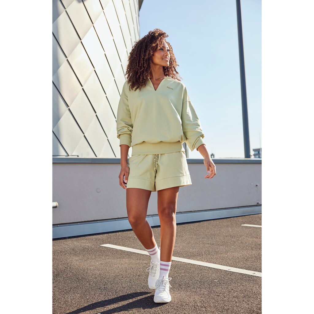 FCUK Sweatshorts, mit Längsteilungsnaht und Logoschriftzug, Loungewear