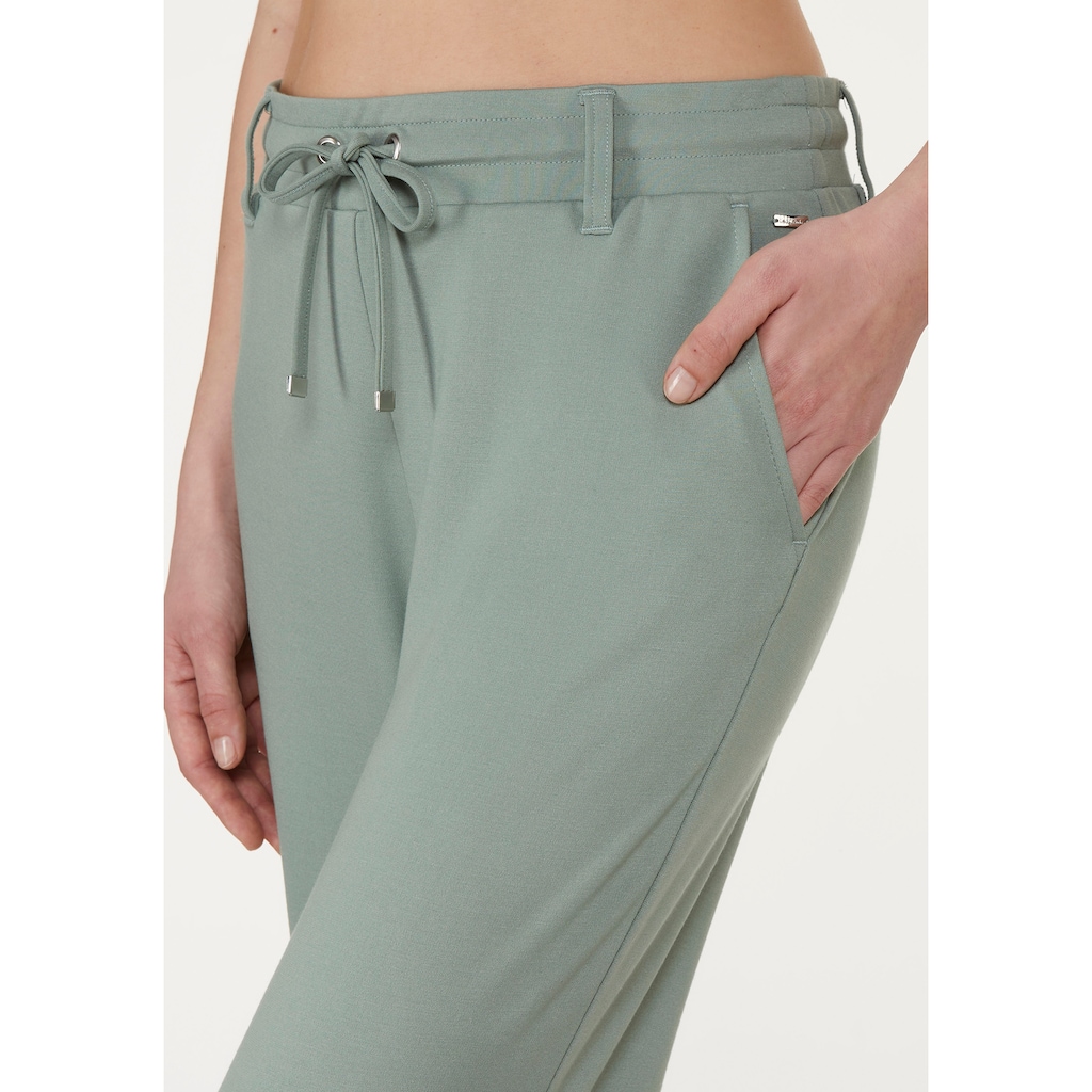 LASCANA Homewearhose, in weich fliessendem Material, Loungewear