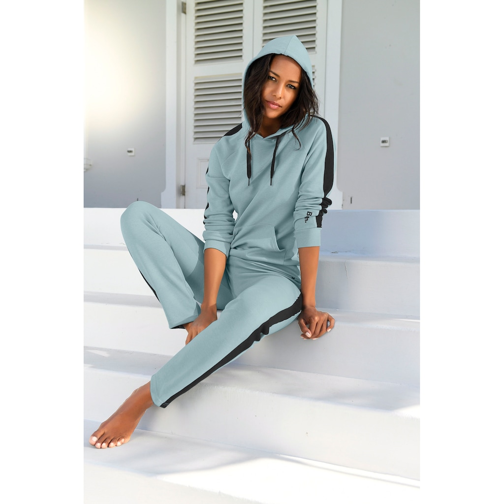 Bench. Loungewear Loungehose, mit Seitenstreifen und geradem Bein, Loungewear