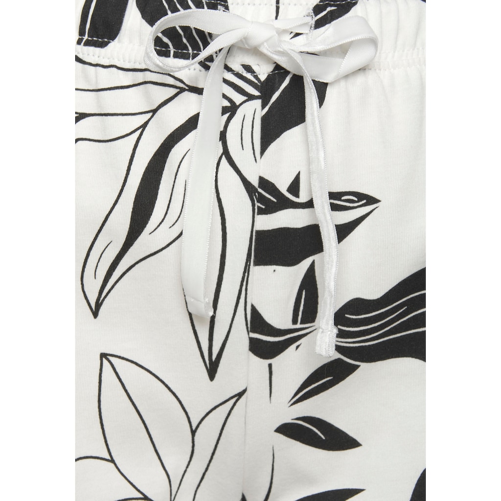LASCANA Schlafshorts, mit floralem Druck