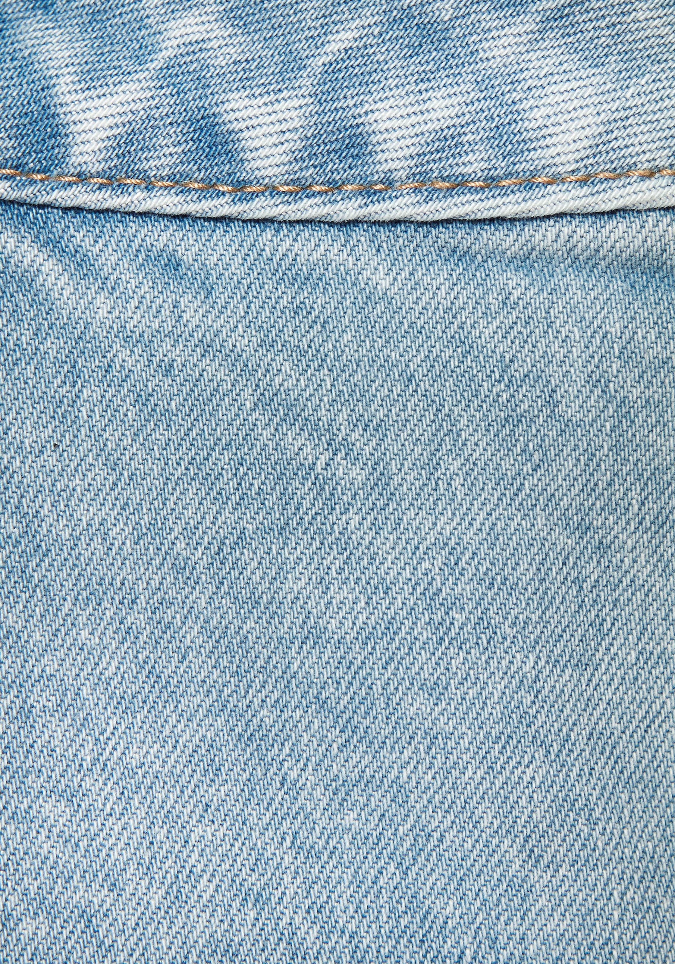 LASCANA Mom-Jeans mit hohem Bund. elastische Denimware