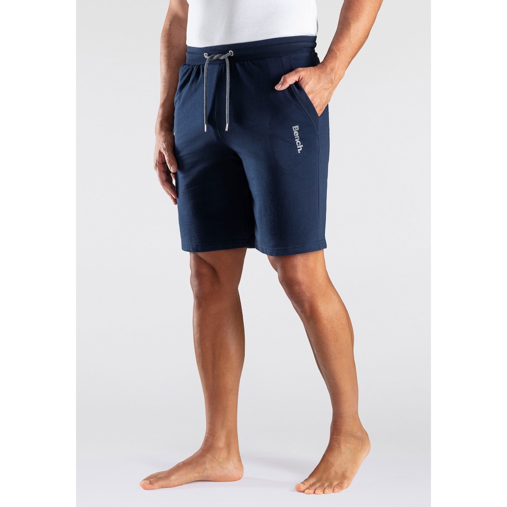 Bench. Loungewear Sweatshorts, mit seitlichen Taschen