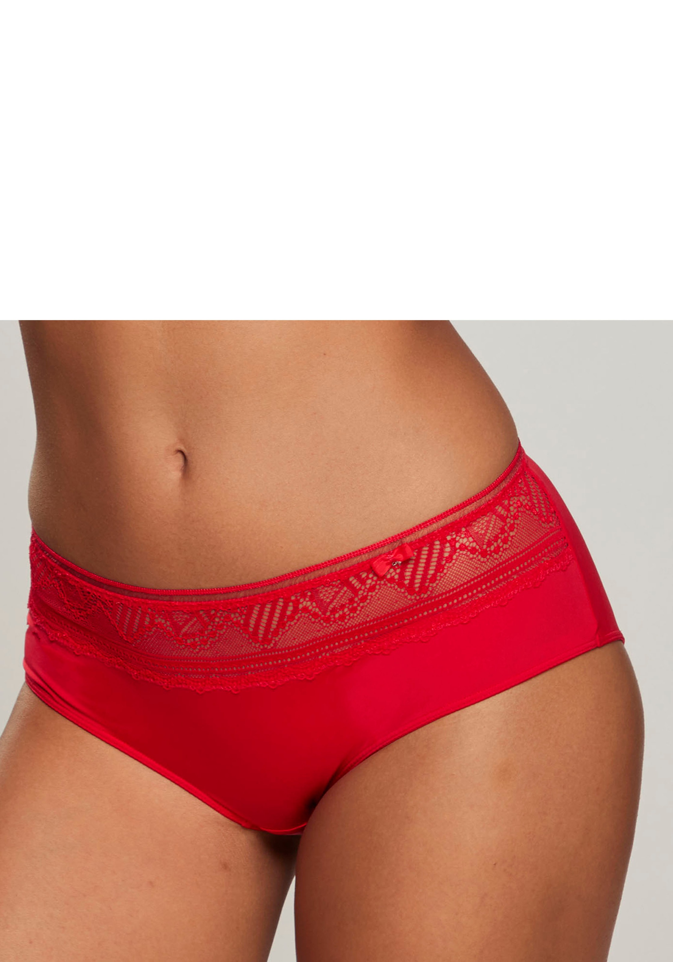 LASCANA Panty »Tiziana« mit Spitze anteilig aus recyceltem Polyamid