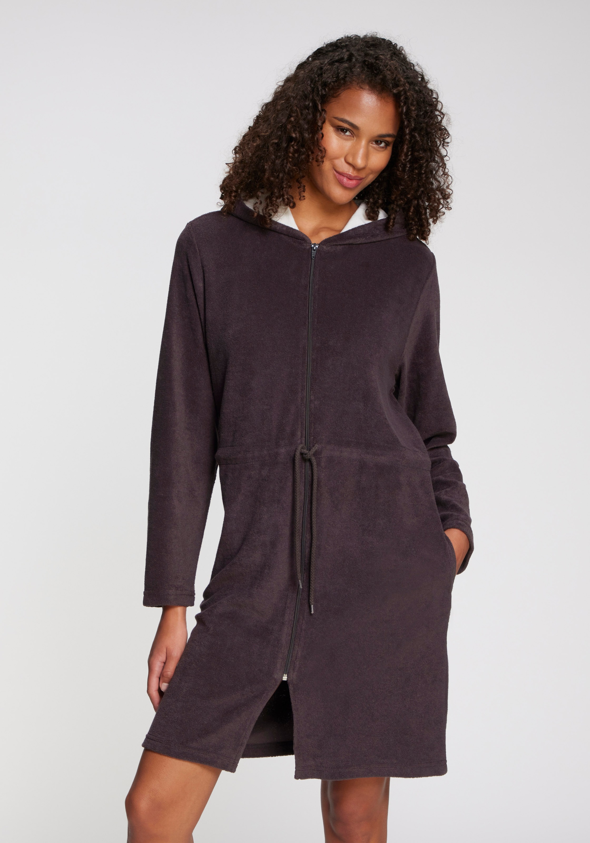 Vivance Dreams Bademantel in schöner Frotte-Qualität