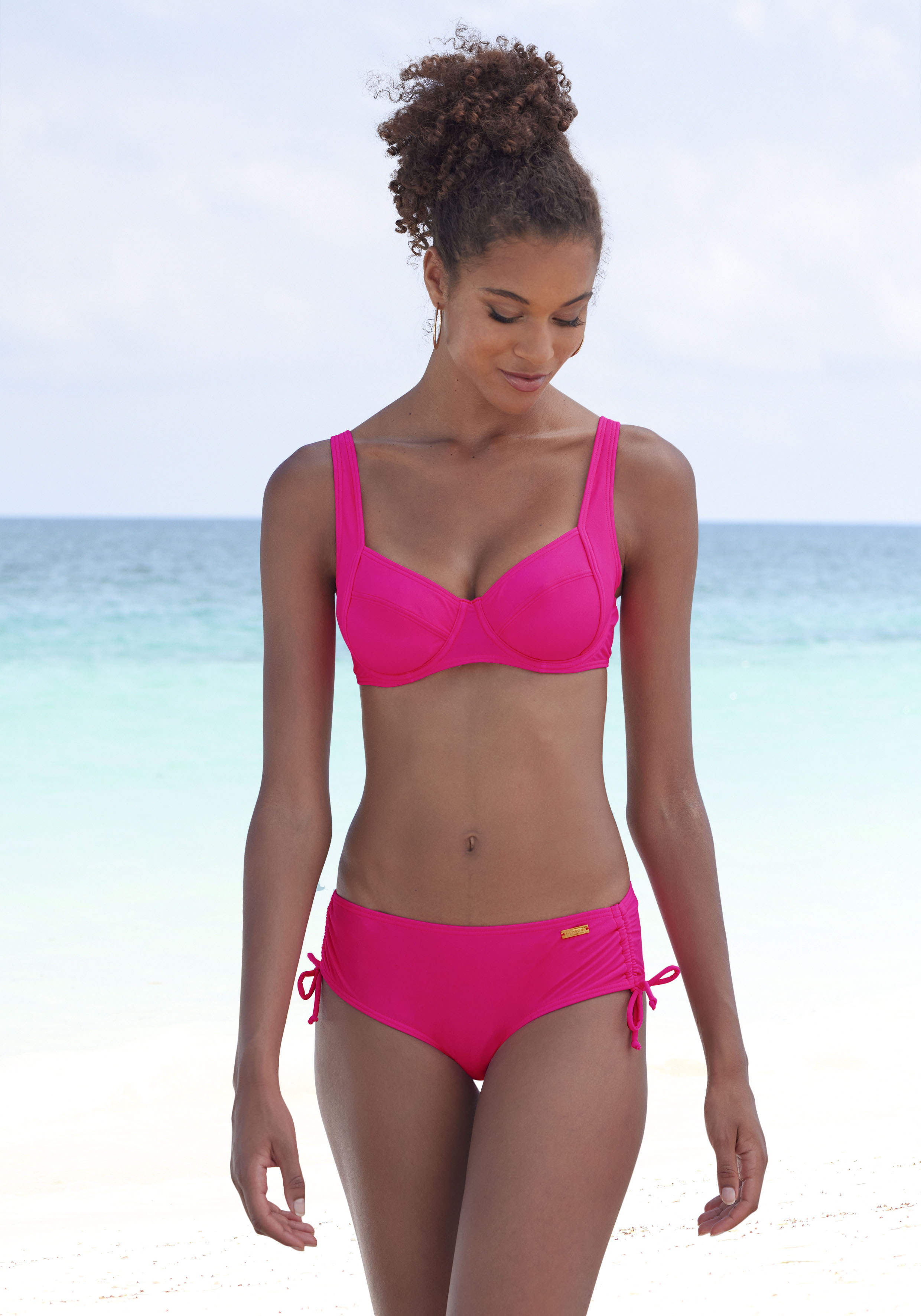 Thumbnail - LASCANA Bügel-Bikini-Top »Lolo«, in modischer Schnittform