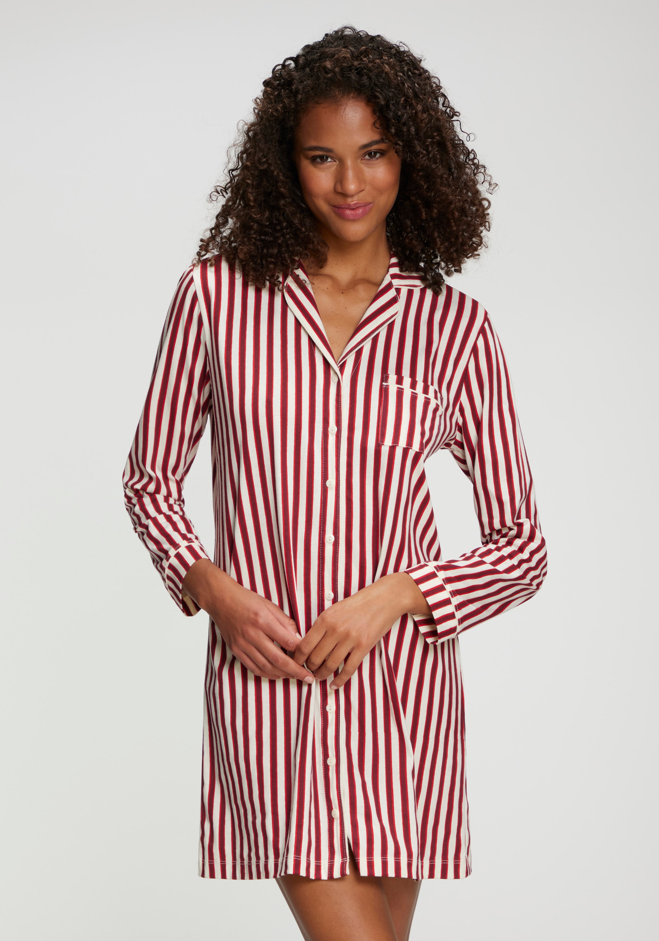 LASCANA Nachthemd Brusttasche Mit Weihnachtlichem Muster