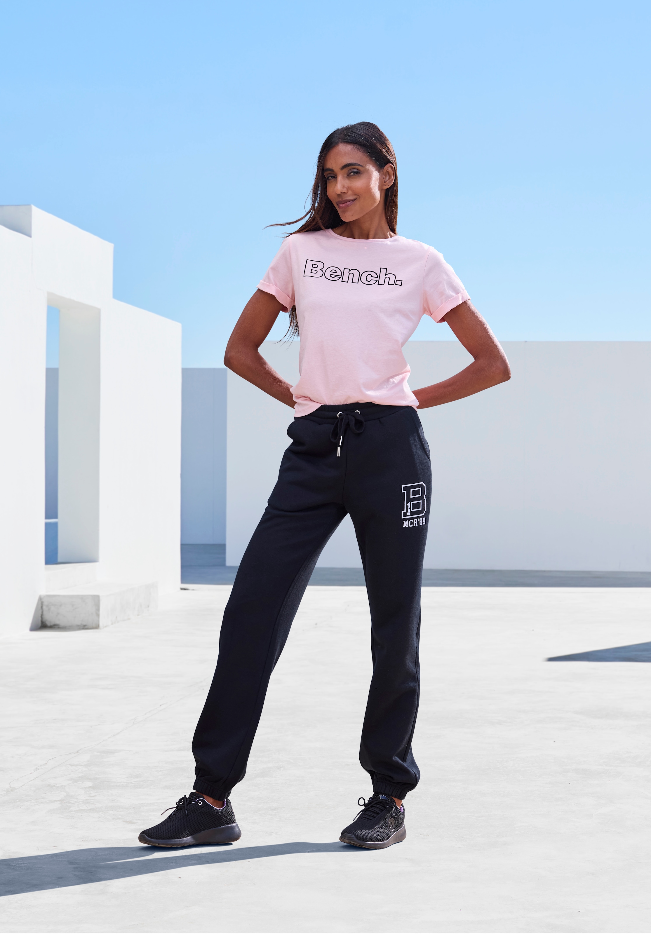 Bench. Loungewear Jogginghose  mit seitlichen Taschen und Logoprint, Loungewear