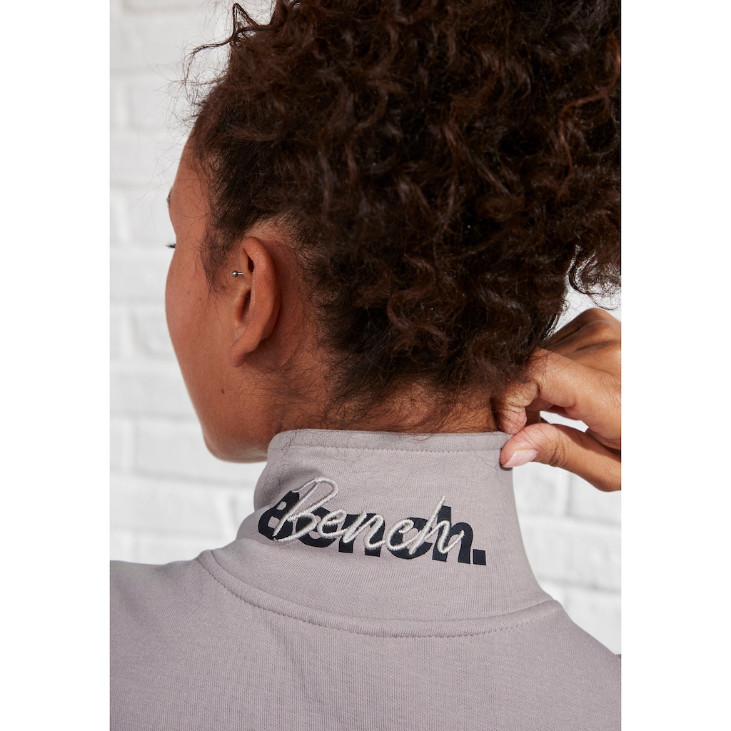Bench. Loungewear Sweatjacke, mit bestickten Stehkragen, Loungeanzug